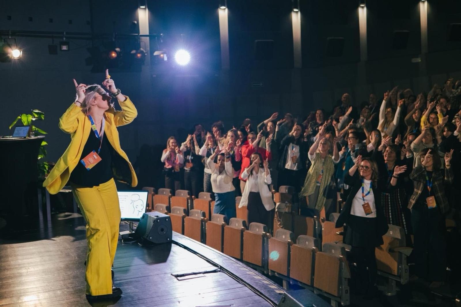 Zdjęcie w galerii na portalu naszwodzislaw.com: Wodzisław Śląski edukacyjną stolicą kraju. Konferencja WNET zakończona sukcesem [FOTO] wiadomości z regionu