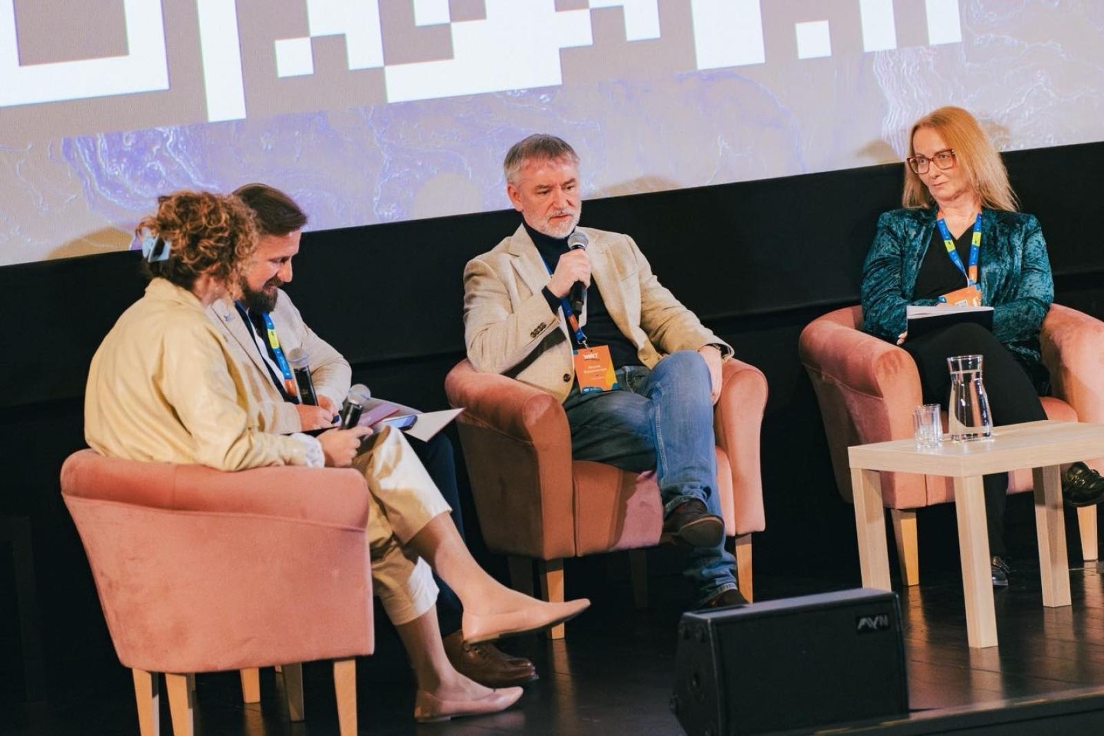 Zdjęcie w galerii na portalu naszwodzislaw.com: Wodzisław Śląski edukacyjną stolicą kraju. Konferencja WNET zakończona sukcesem [FOTO] wiadomości z regionu