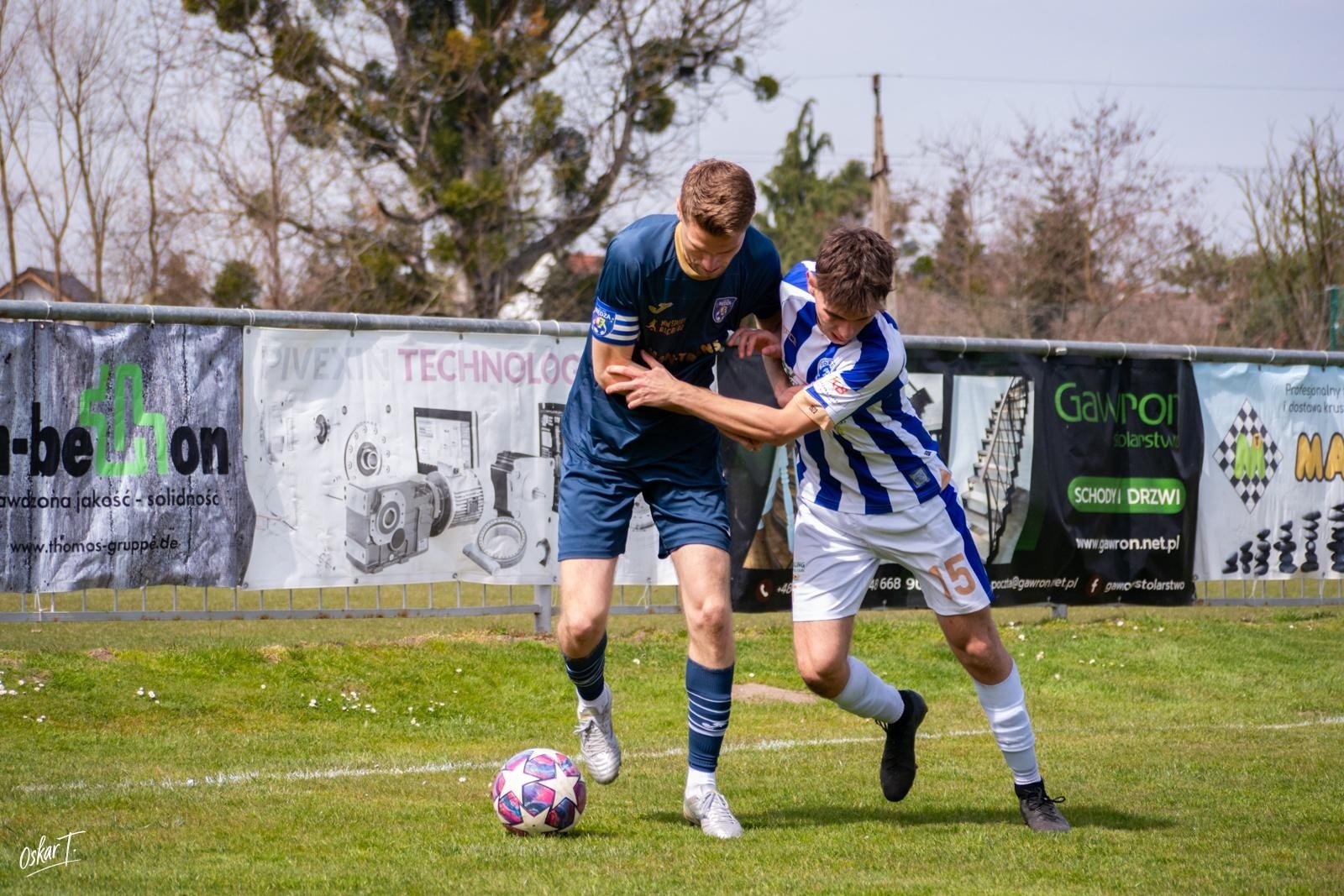 Zdjęcie w galerii na portalu naszwodzislaw.com: Emocje, zwroty akcji i chłodna skuteczność. Górnik Radlin górą w okręgówce [FOTO] wiadomości z regionu