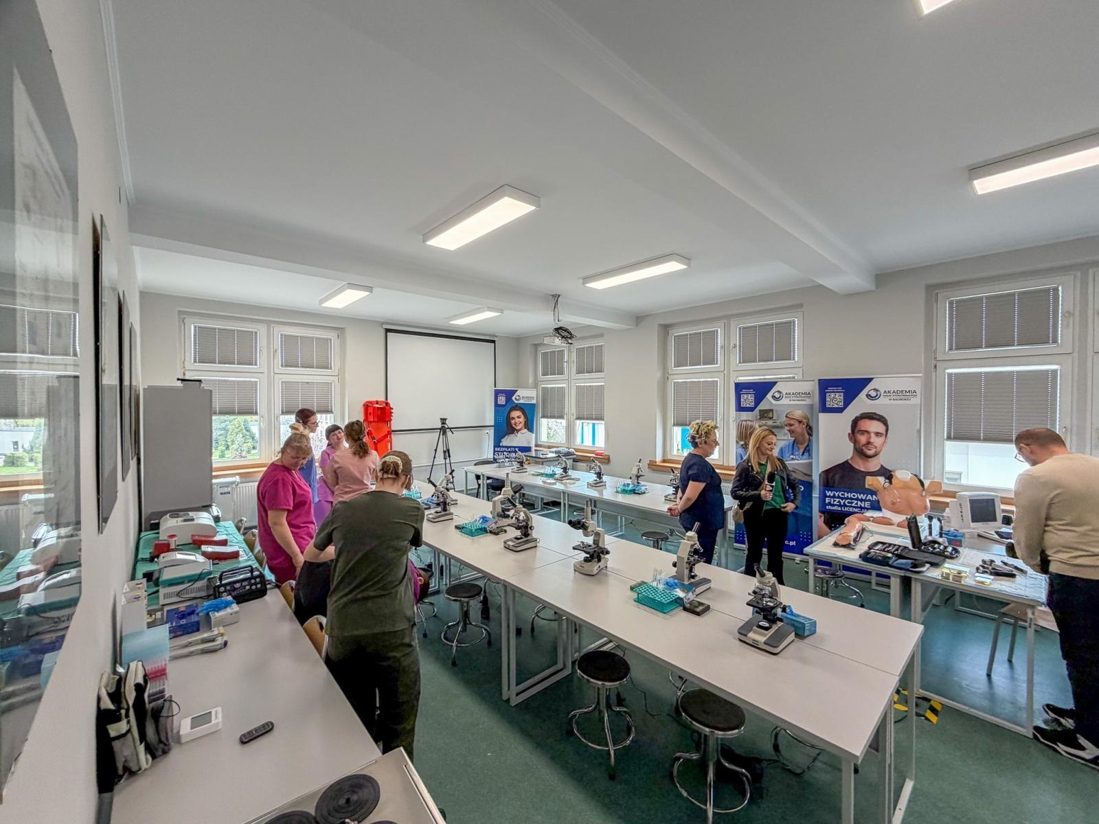 Zdjęcie w galerii na portalu naszwodzislaw.com: Nowe laboratorium w ANS w Raciborzu otwarte. 100 tys. zł od Powiatu Raciborskiego wiadomości z regionu