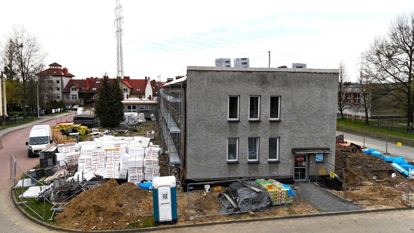 Zdjęcie w galerii na portalu naszwodzislaw.com: Trwa modernizacja ośrodka zdrowia w Rydułtowach. Inwestycja za blisko 2 mln zł wiadomości z regionu