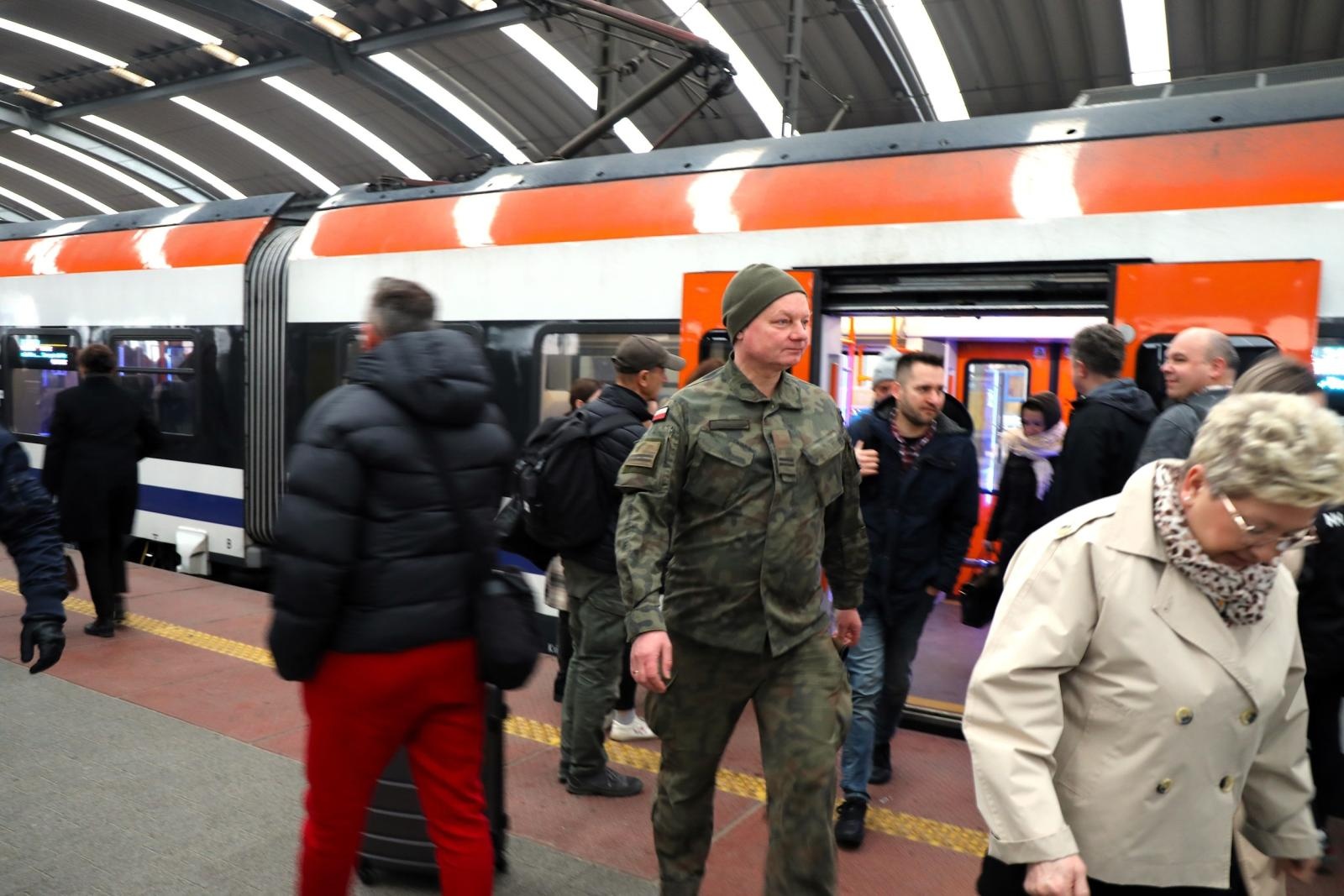 Zdjęcie w galerii na portalu naszwodzislaw.com: 15 kwietnia – Dzień Dumy z Munduru w 13 Śląskiej Brygadzie Obrony Terytorialnej wiadomości z regionu