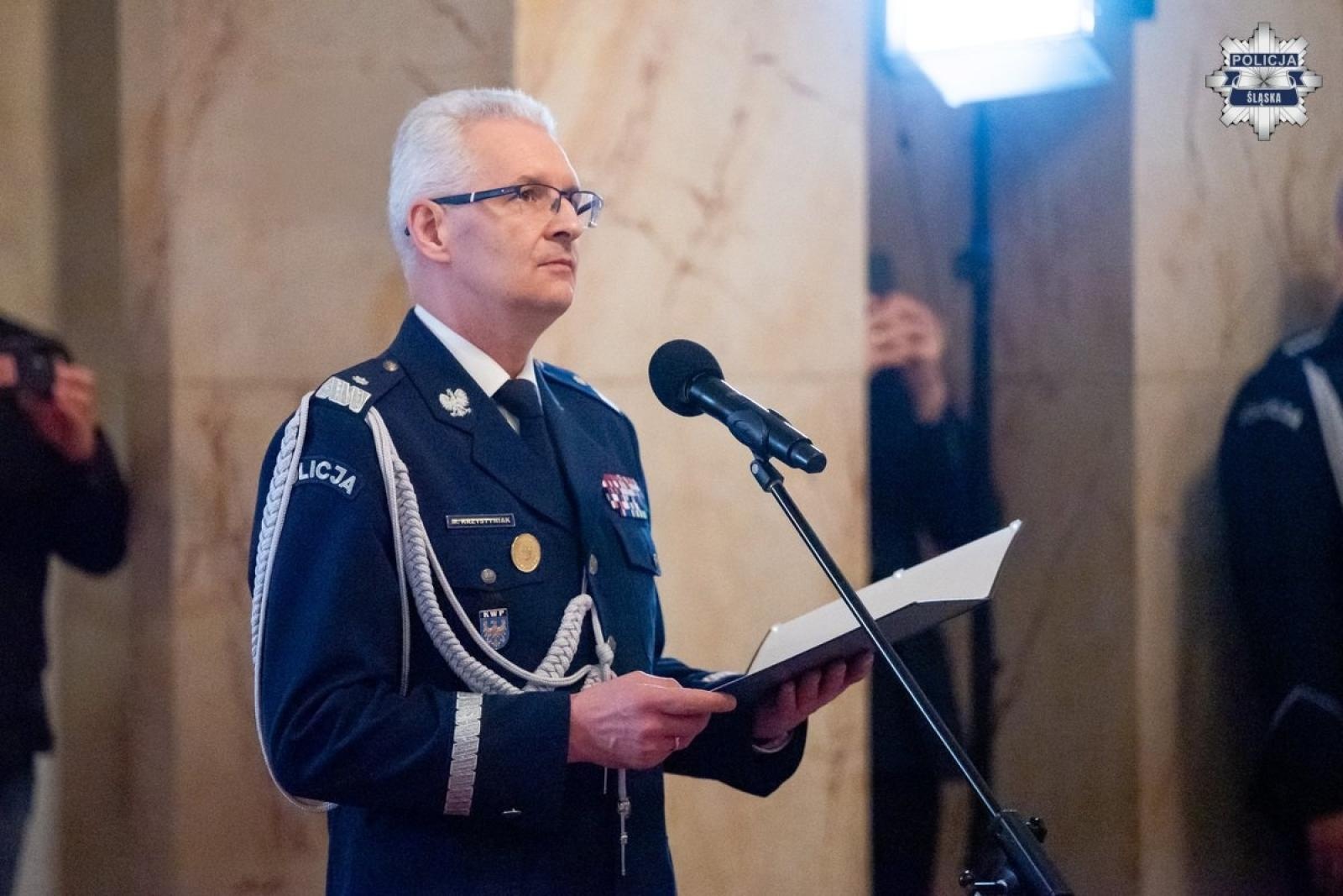 Zdjęcie w galerii na portalu naszwodzislaw.com: Nowo przyjęci policjanci złożyli ślubowanie [FOTO] wiadomości z regionu