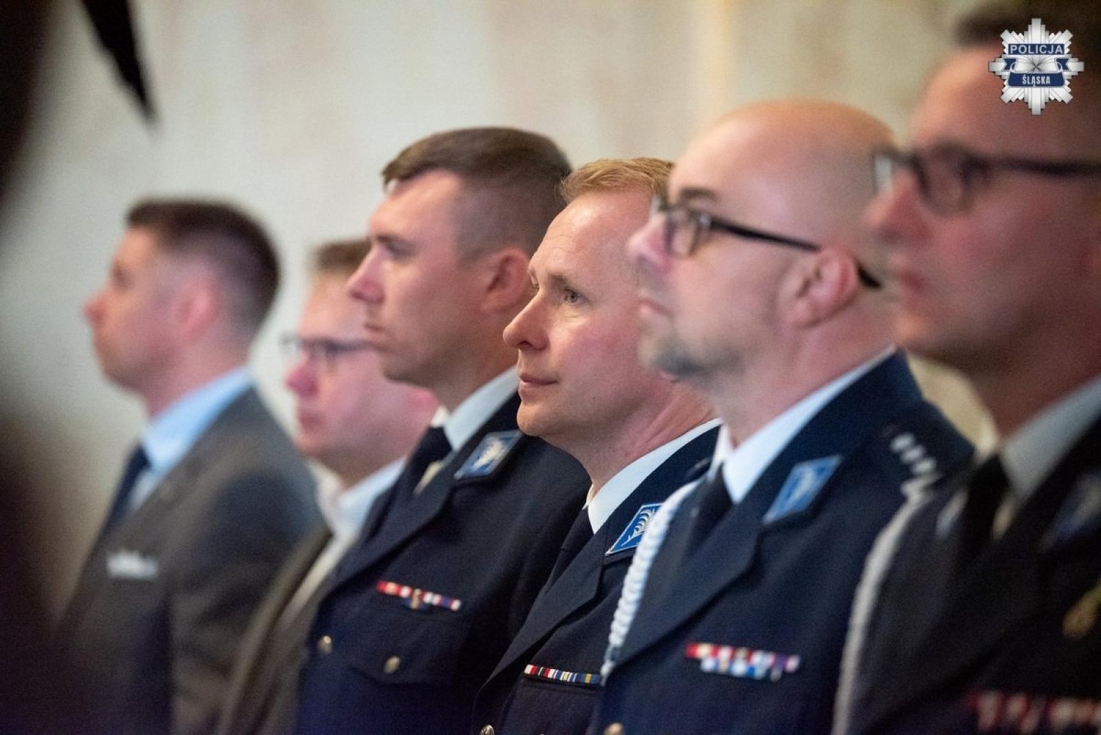 Zdjęcie w galerii na portalu naszwodzislaw.com: Nowo przyjęci policjanci złożyli ślubowanie [FOTO] wiadomości z regionu