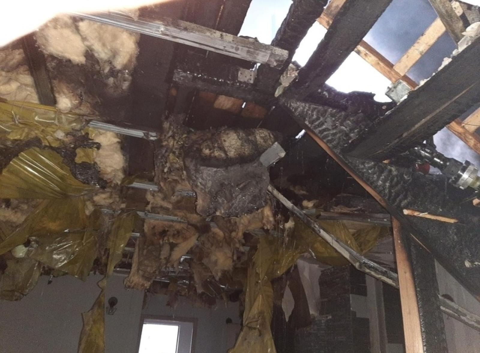 Zdjęcie w galerii na portalu naszwodzislaw.com: Stracili wszystko, zanim zdążyli zamieszkać. Pomoc dla pogorzelców wiadomości z regionu