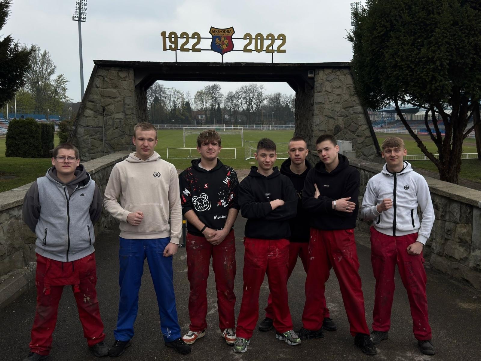 Zdjęcie w galerii na portalu naszwodzislaw.com: Młodzież z Rud włączy się w rewitalizację stadionu Aleja. Jest porozumienie z MOSiR wiadomości z regionu