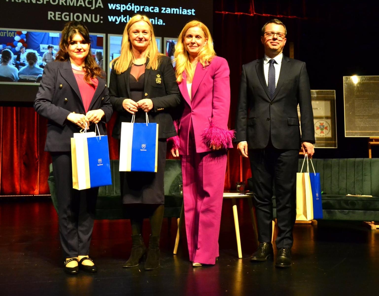 Zdjęcie w galerii na portalu naszwodzislaw.com: Co dalej po kopalniach? Rydułtowy centrum rozmów o przyszłości regionu [FOTO] wiadomości z regionu