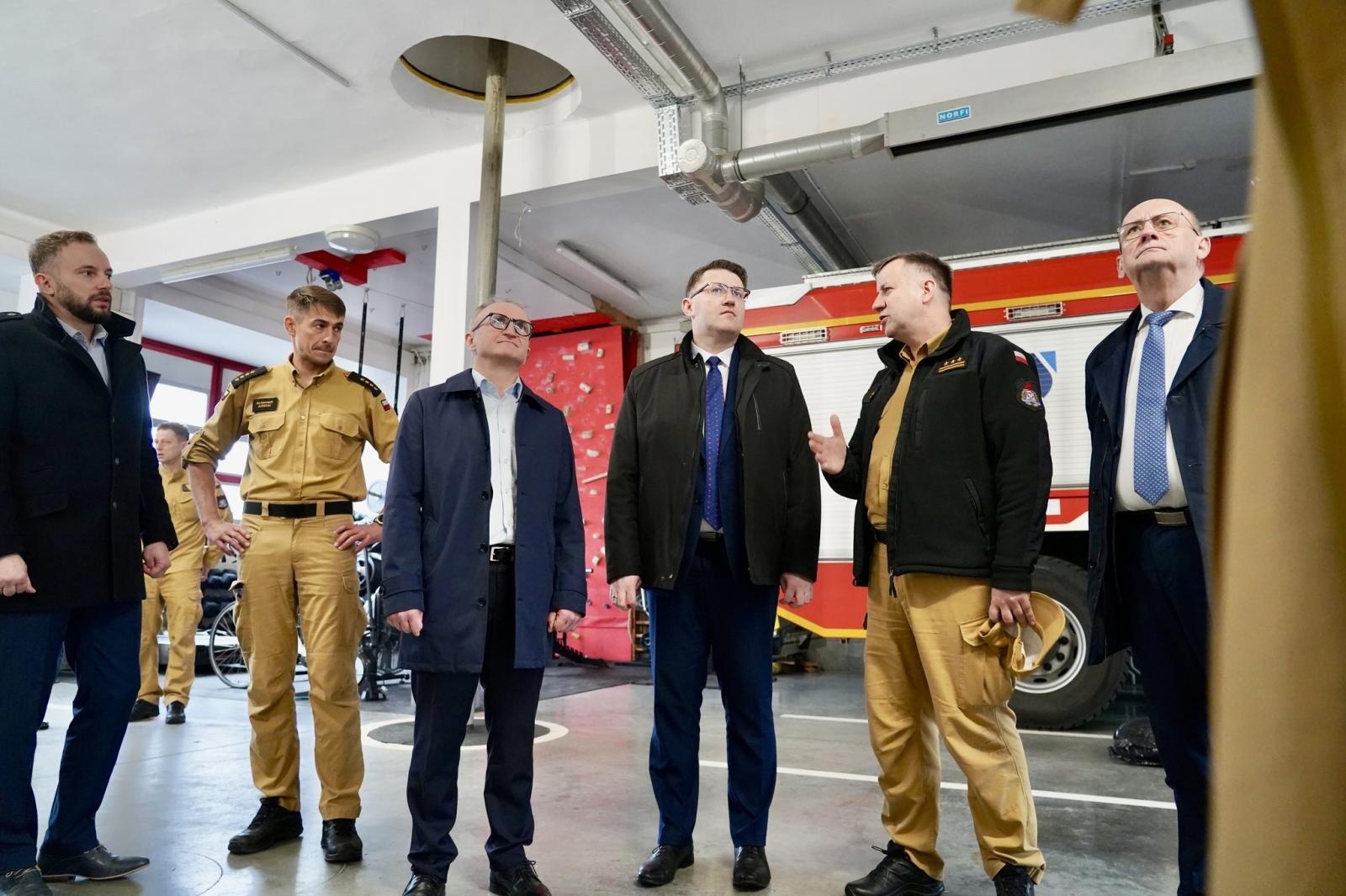 Zdjęcie w galerii na portalu naszwodzislaw.com: Od ochrony środowiska po zarządzanie kryzysowe. Ważna wizyta w Rydułtowach [FOTO] wiadomości z regionu