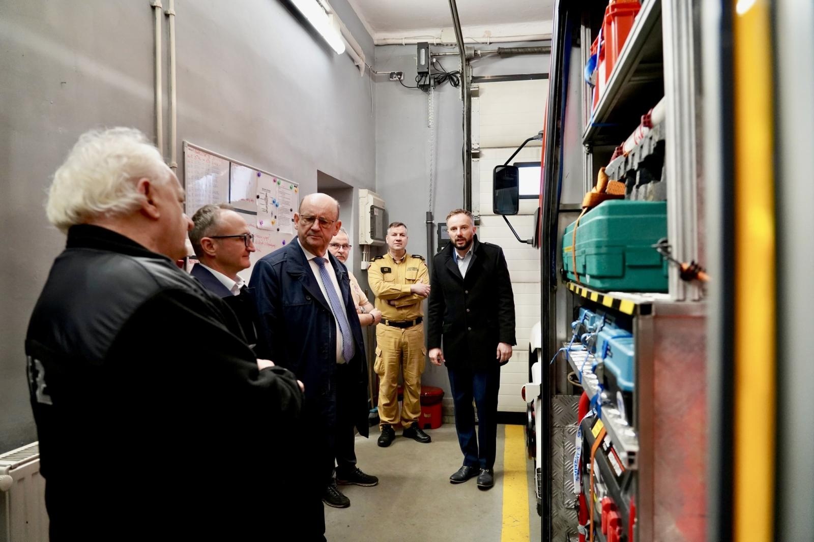 Zdjęcie w galerii na portalu naszwodzislaw.com: Od ochrony środowiska po zarządzanie kryzysowe. Ważna wizyta w Rydułtowach [FOTO] wiadomości z regionu