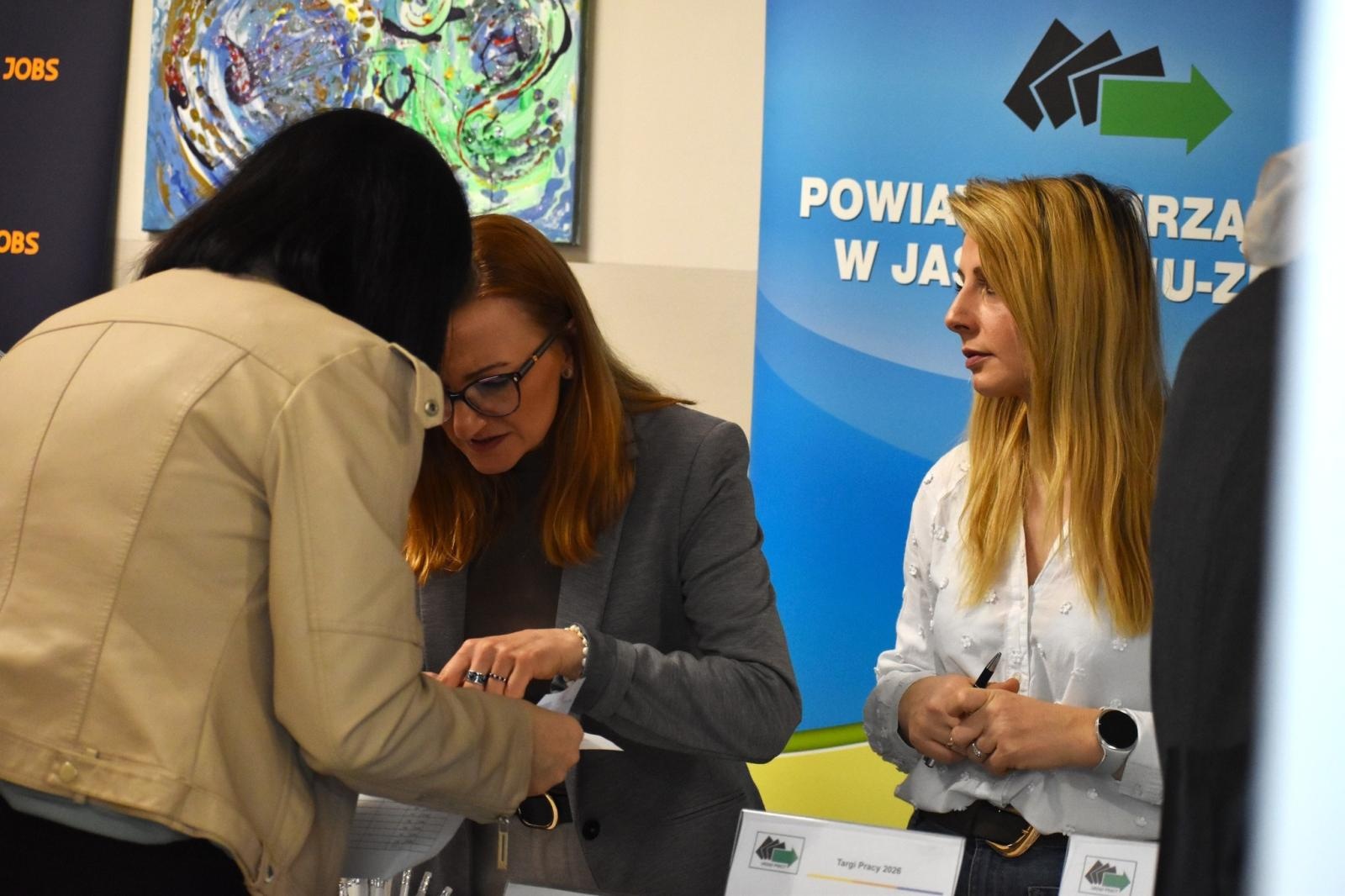 Zdjęcie w galerii na portalu naszwodzislaw.com: Targi Pracy i Edukacji w Wodzisławiu Śląskim. Setki ofert i możliwości rozwoju [FOTO] wiadomości z regionu