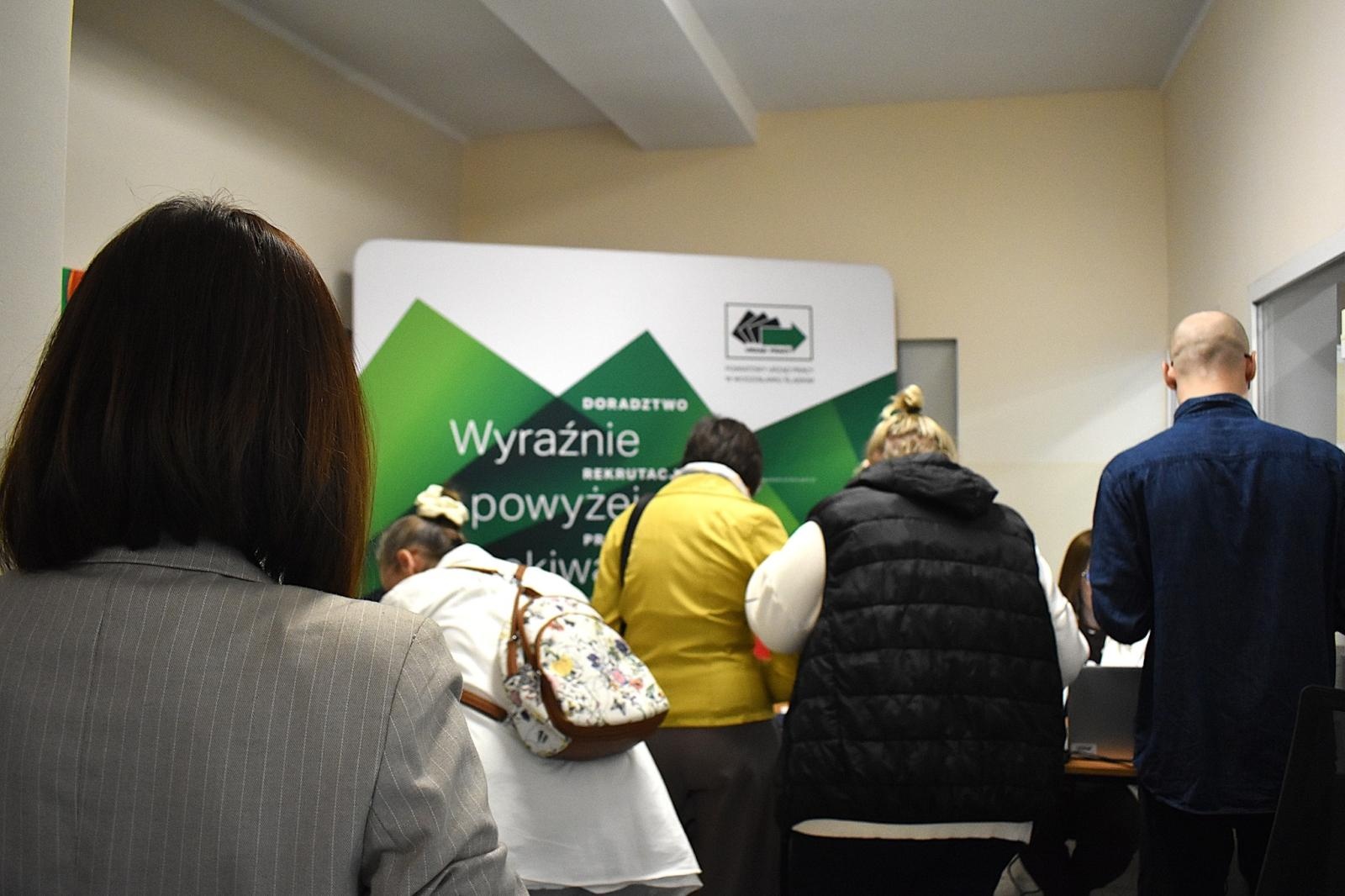 Zdjęcie w galerii na portalu naszwodzislaw.com: Targi Pracy i Edukacji w Wodzisławiu Śląskim. Setki ofert i możliwości rozwoju [FOTO] wiadomości z regionu