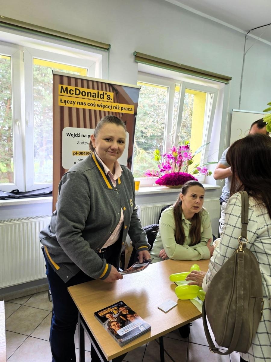 Zdjęcie w galerii na portalu naszwodzislaw.com: Targi Pracy i Edukacji w Wodzisławiu Śląskim. Setki ofert i możliwości rozwoju [FOTO] wiadomości z regionu