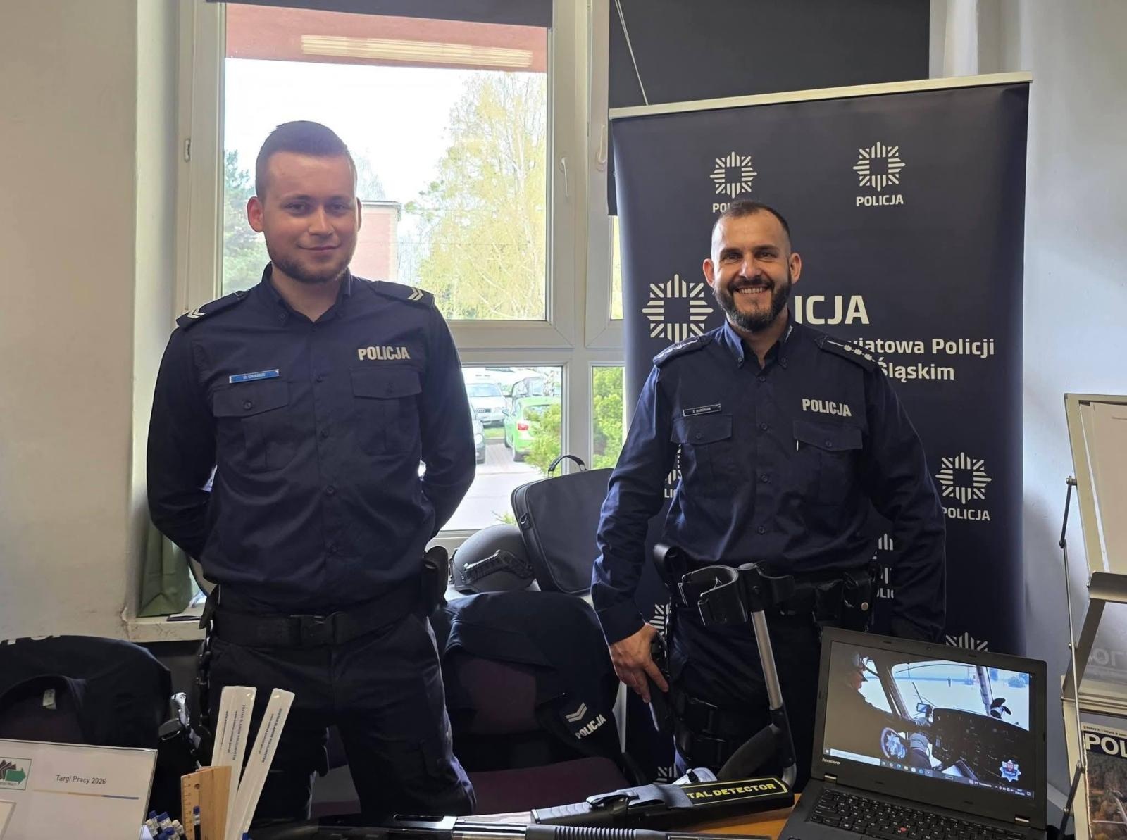 Zdjęcie w galerii na portalu naszwodzislaw.com: Praca, edukacja i mundur. Policja rekrutowała podczas targów w Wodzisławiu Śląskim wiadomości z regionu