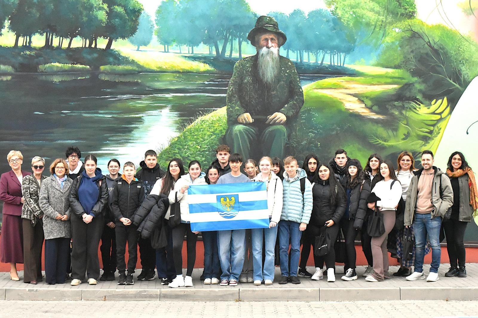 Zdjęcie w galerii na portalu naszwodzislaw.com: Od jaskiń po śląskie kluski. Międzynarodowa wymiana w Skrzyszowie wiadomości z regionu