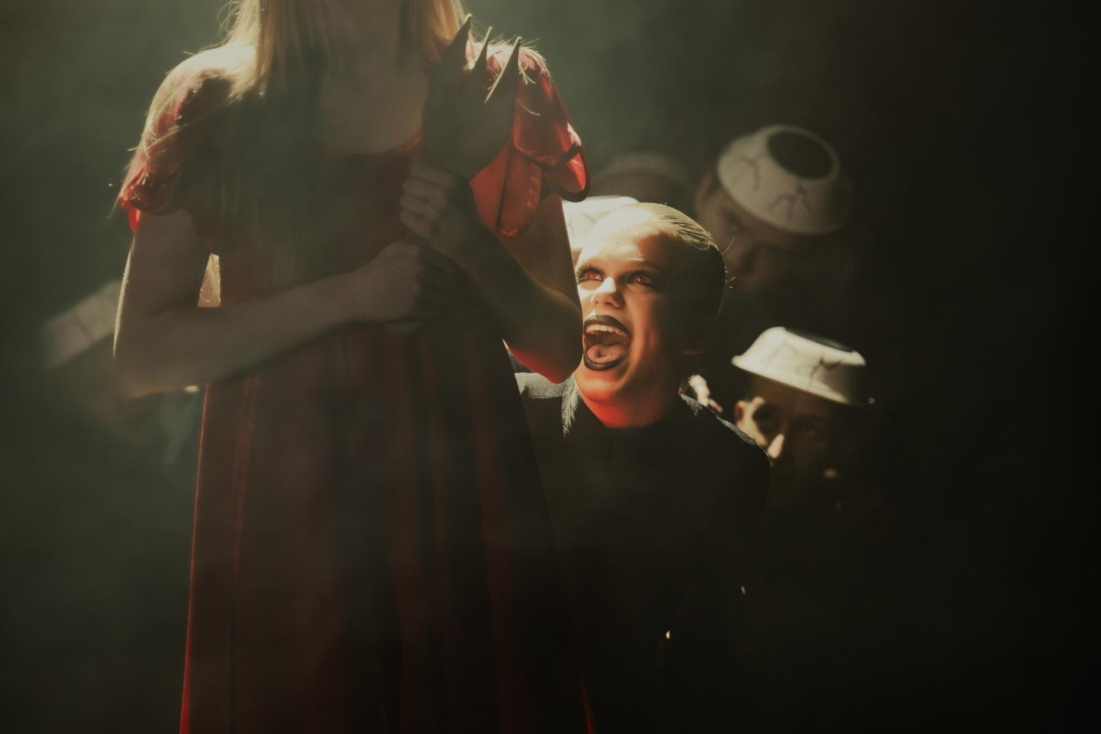 Zdjęcie w galerii na portalu naszwodzislaw.com: Baśniowe spotkanie z teatrem w WCK - Calineczka dla szkół i przedszkoli wiadomości z regionu