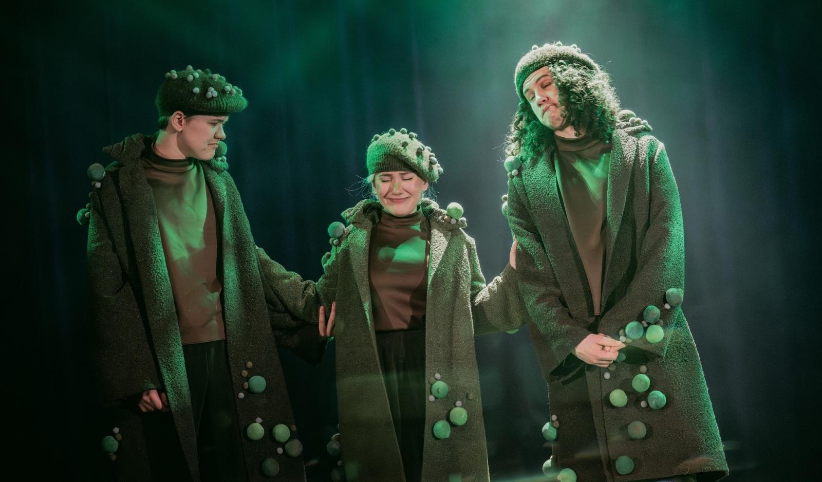 Zdjęcie w galerii na portalu naszwodzislaw.com: Baśniowe spotkanie z teatrem w WCK - Calineczka dla szkół i przedszkoli wiadomości z regionu