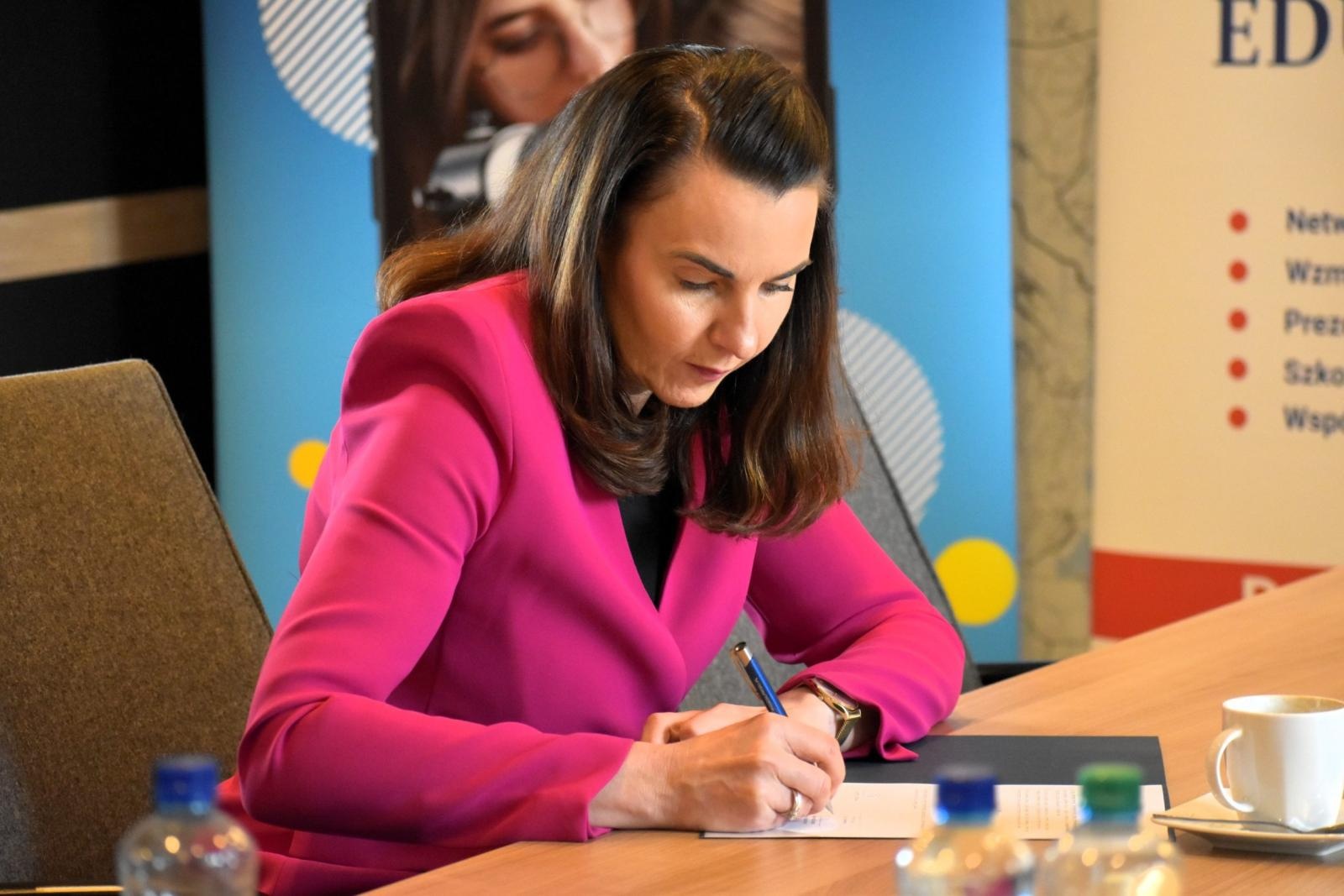 Zdjęcie w galerii na portalu naszwodzislaw.com: Szkoła bliżej biznesu. Powiat Wodzisławski i Izba Gospodarcza z nową inicjatywą wiadomości z regionu