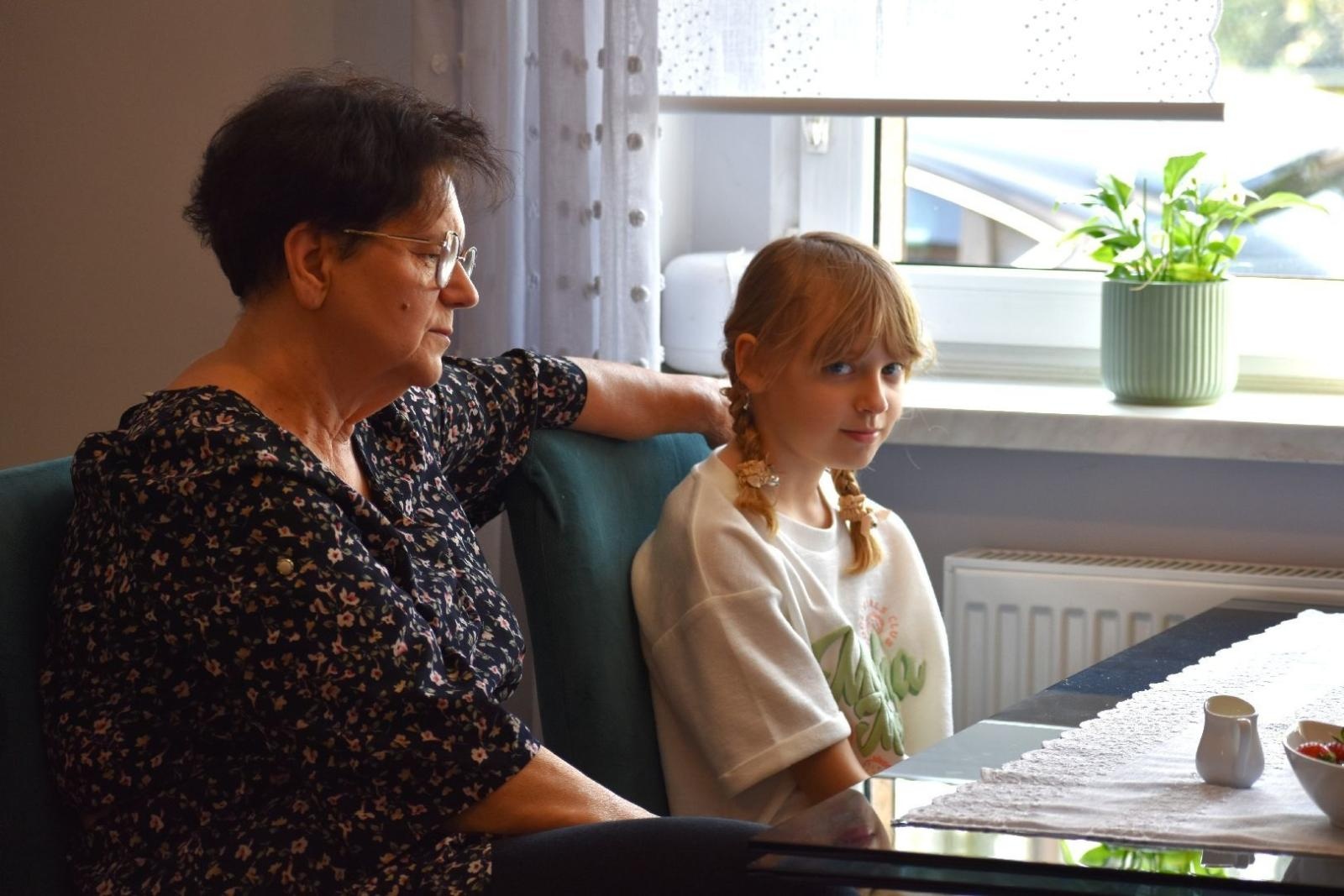 Zdjęcie w galerii na portalu naszwodzislaw.com: Muzyka, emocje i ważne przesłanie. Artyści Łez odwiedzili rodzinę zastępczą wiadomości z regionu