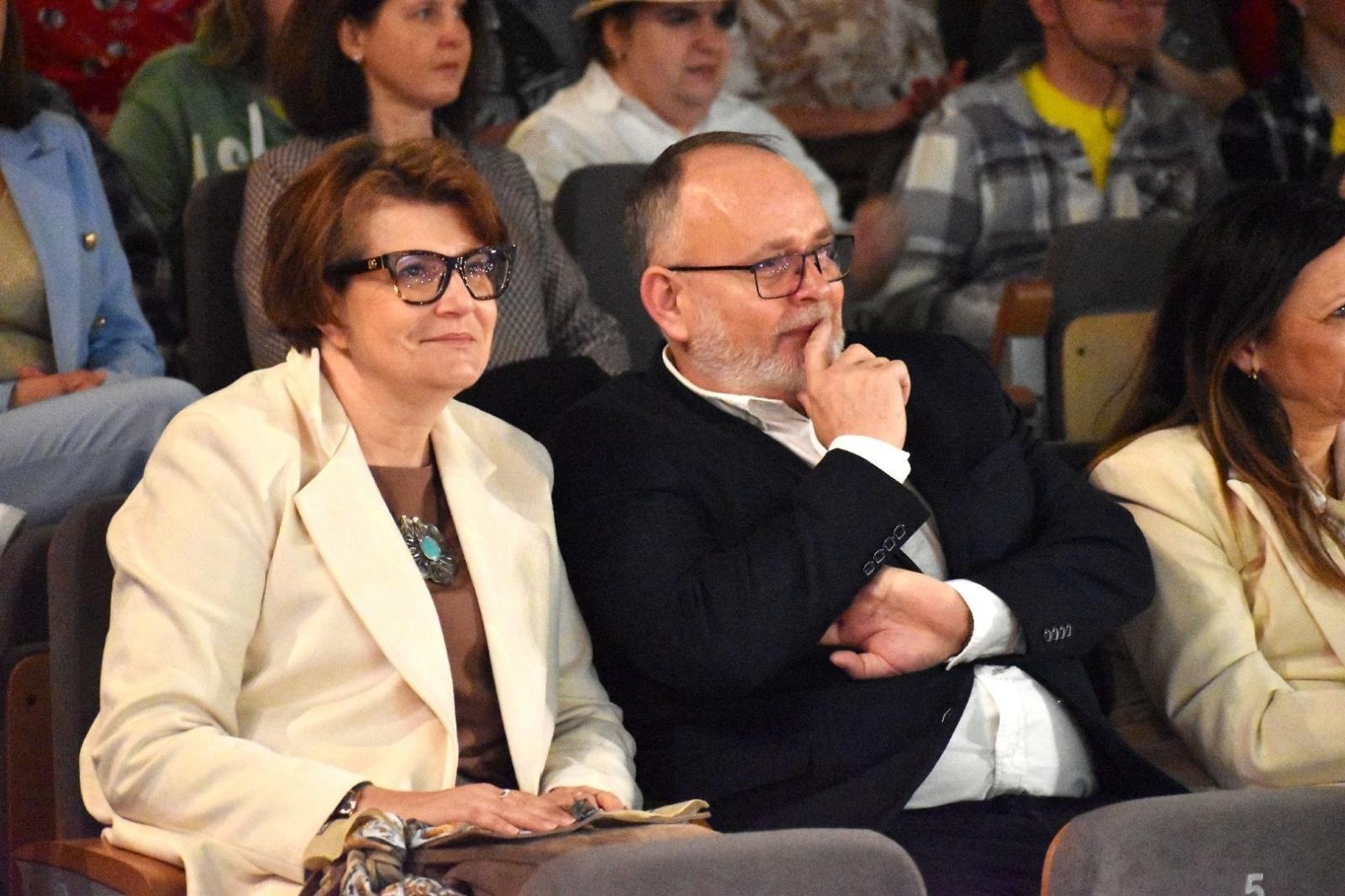 Zdjęcie w galerii na portalu naszwodzislaw.com: Dziki Zachód w rytmie muzyki. Za nami IX Festiwal Karaoke ŚpiewaMY wiadomości z regionu