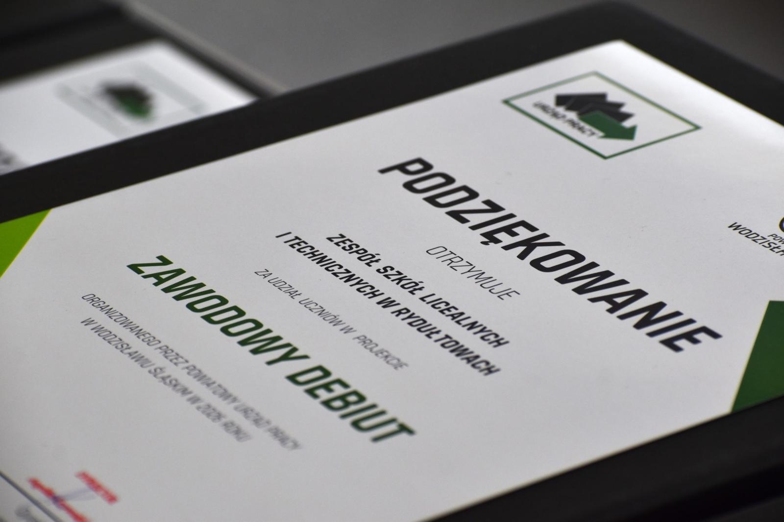 Zdjęcie w galerii na portalu naszwodzislaw.com: Młodzi na starcie kariery. Podsumowano IV edycję Zawodowego Debiutu wiadomości z regionu