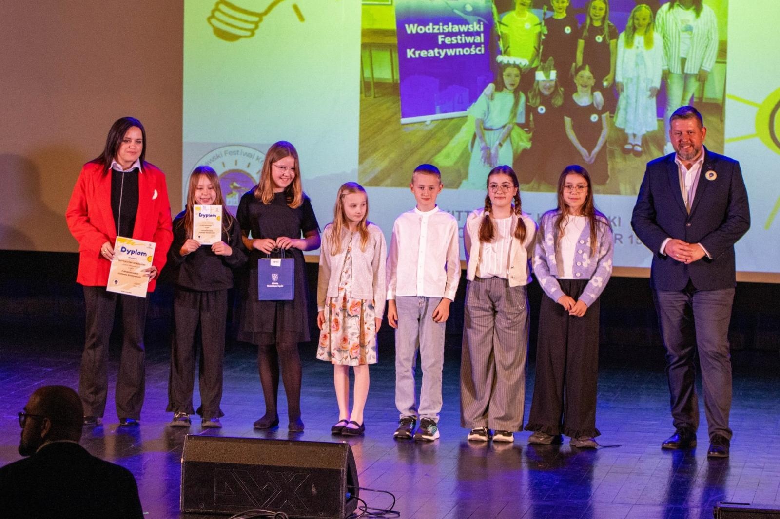 Zdjęcie w galerii na portalu naszwodzislaw.com: Kreatywność bez granic. Znamy zwycięzców jubileuszowego festiwalu w Wodzisławiu wiadomości z regionu