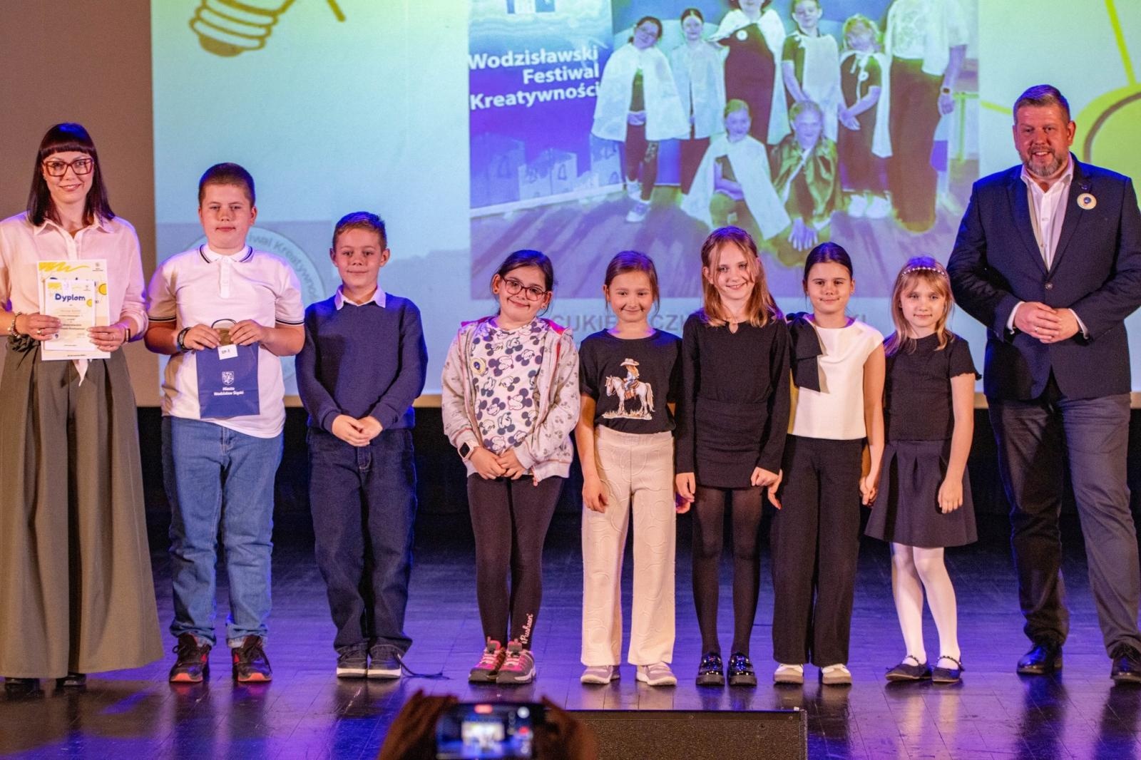 Zdjęcie w galerii na portalu naszwodzislaw.com: Kreatywność bez granic. Znamy zwycięzców jubileuszowego festiwalu w Wodzisławiu wiadomości z regionu