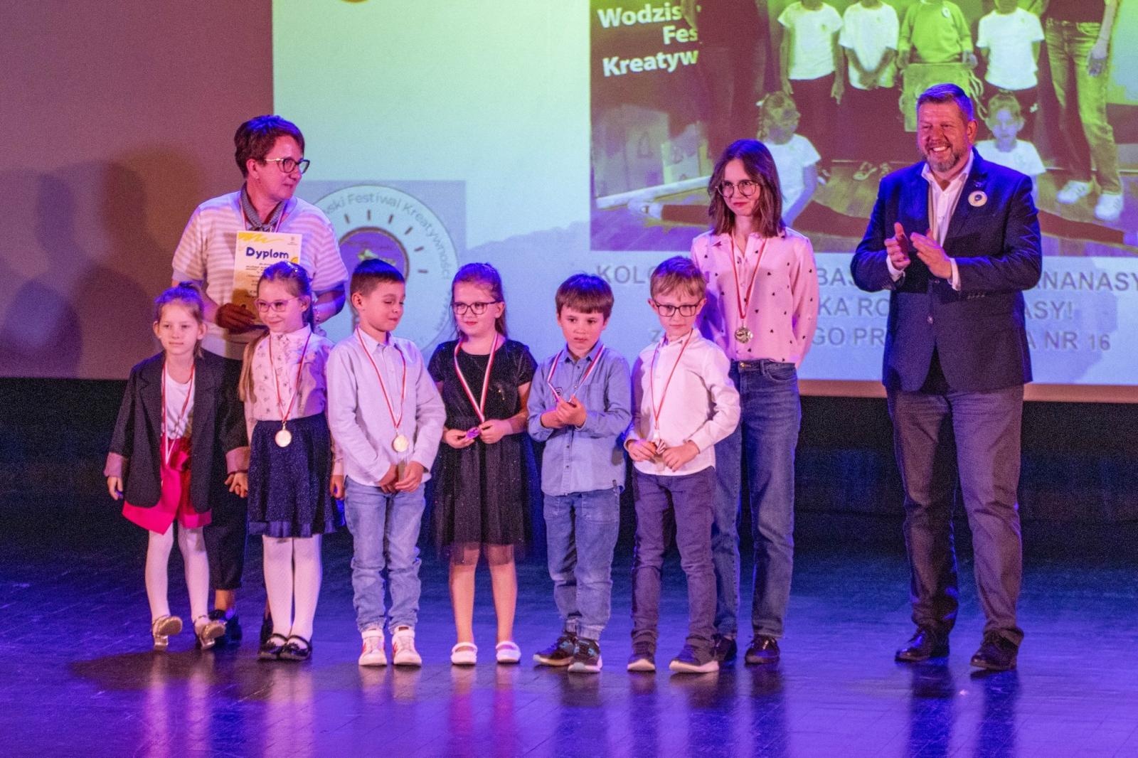 Zdjęcie w galerii na portalu naszwodzislaw.com: Kreatywność bez granic. Znamy zwycięzców jubileuszowego festiwalu w Wodzisławiu wiadomości z regionu