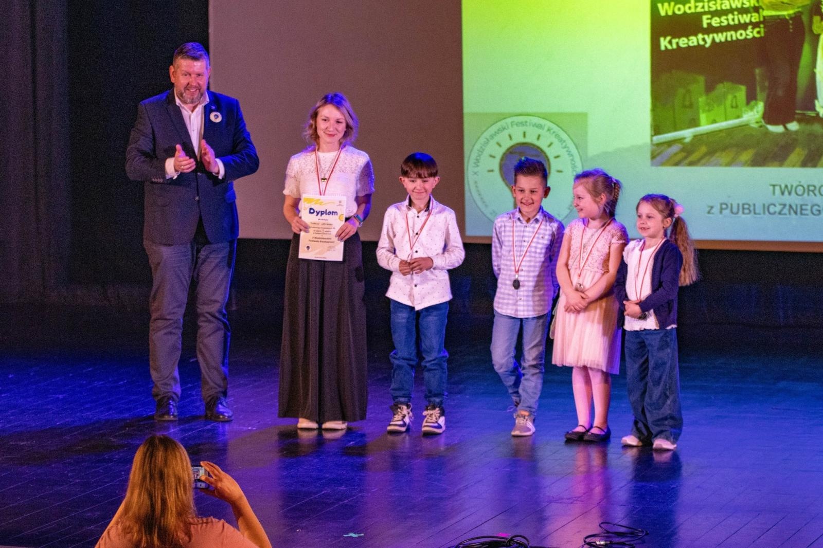 Zdjęcie w galerii na portalu naszwodzislaw.com: Kreatywność bez granic. Znamy zwycięzców jubileuszowego festiwalu w Wodzisławiu wiadomości z regionu