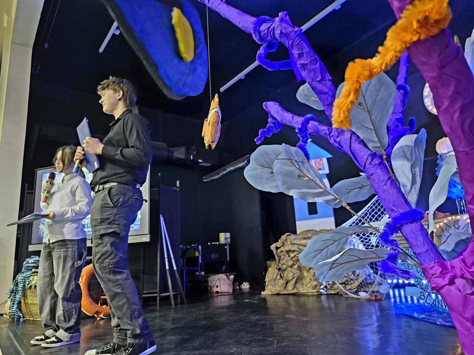 Zdjęcie w galerii na portalu naszwodzislaw.com: Wybierz kurs na marzenia. Maturzyści z Pszowa żegnają szkołę wiadomości z regionu