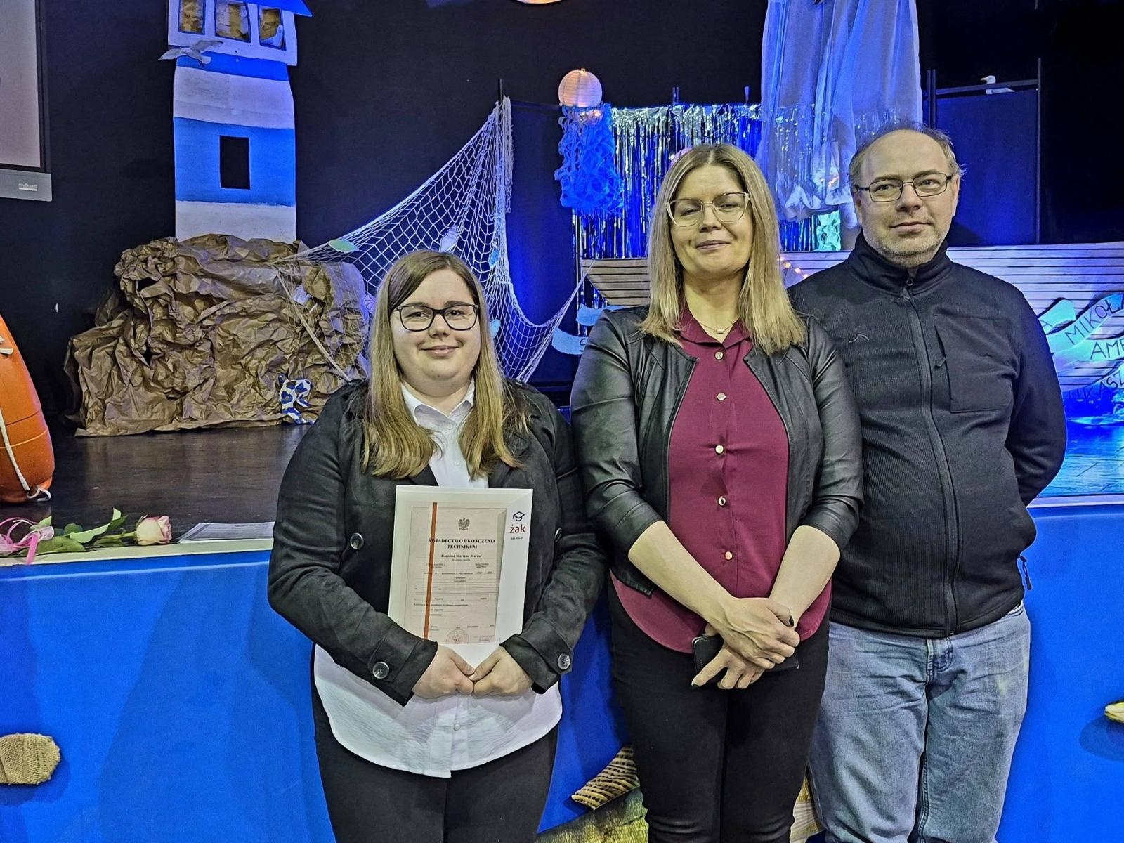 Zdjęcie w galerii na portalu naszwodzislaw.com: Wybierz kurs na marzenia. Maturzyści z Pszowa żegnają szkołę wiadomości z regionu