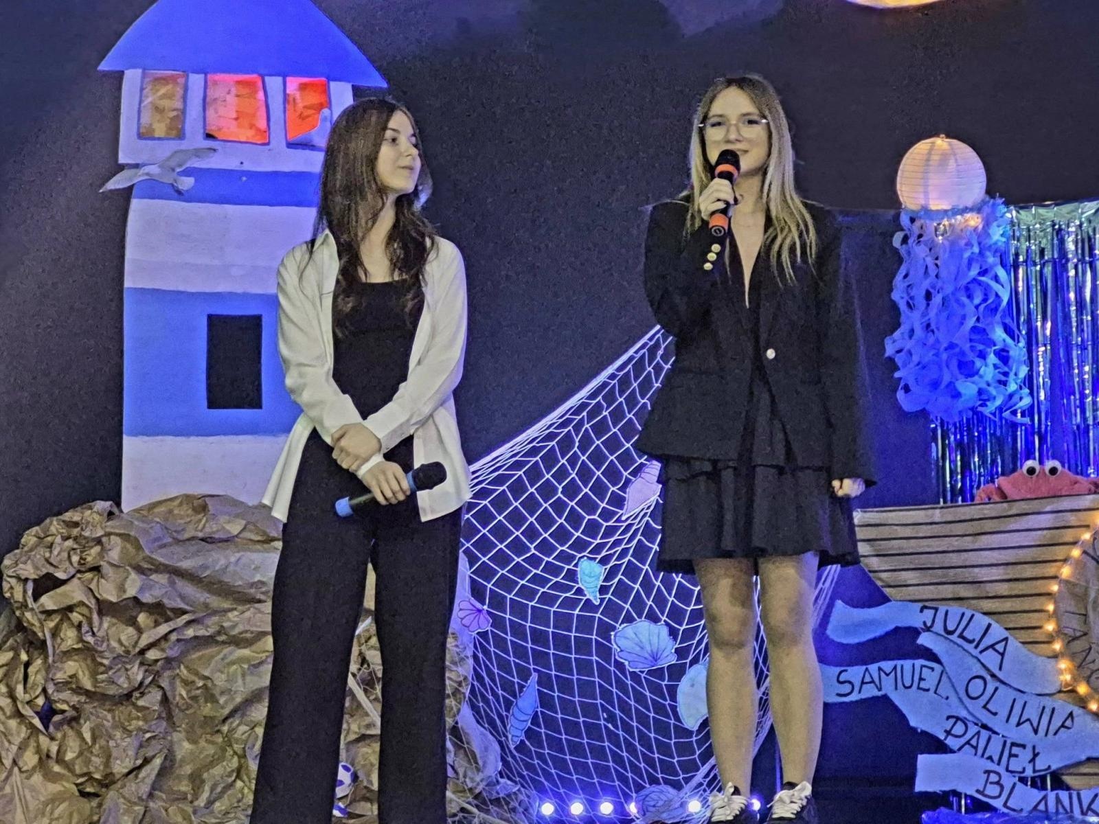 Zdjęcie w galerii na portalu naszwodzislaw.com: Wybierz kurs na marzenia. Maturzyści z Pszowa żegnają szkołę wiadomości z regionu