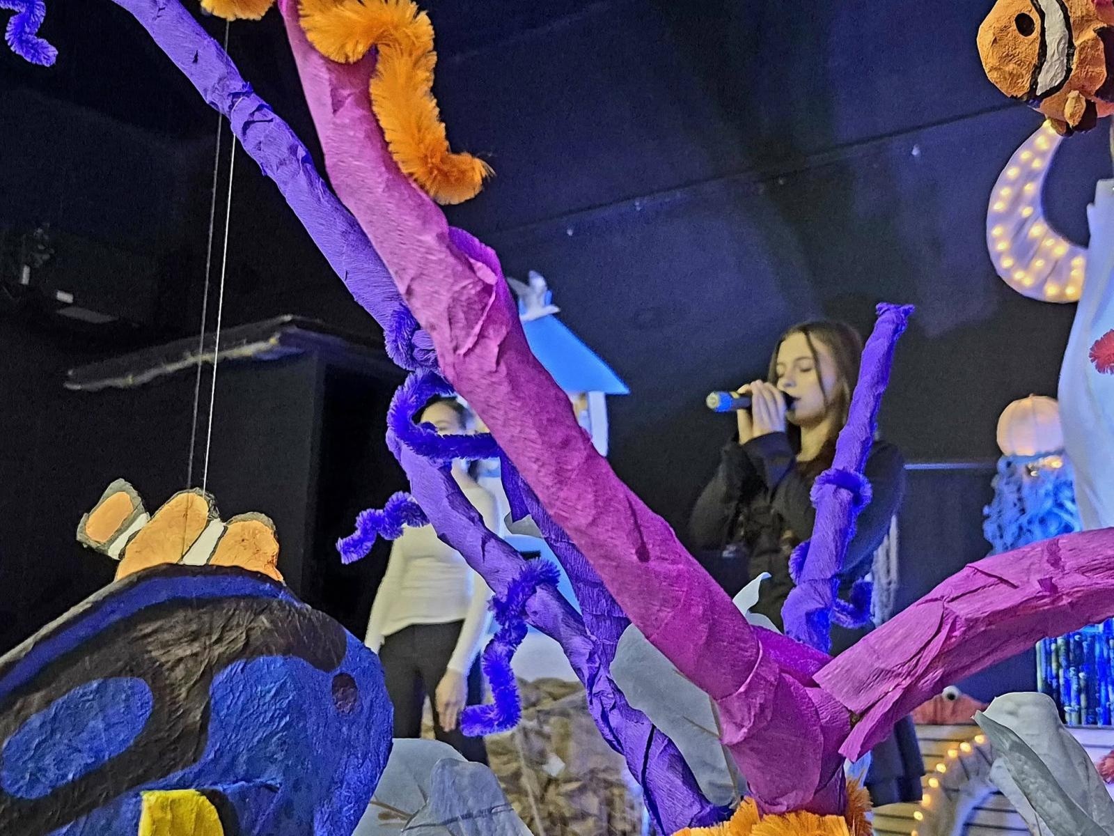 Zdjęcie w galerii na portalu naszwodzislaw.com: Wybierz kurs na marzenia. Maturzyści z Pszowa żegnają szkołę wiadomości z regionu