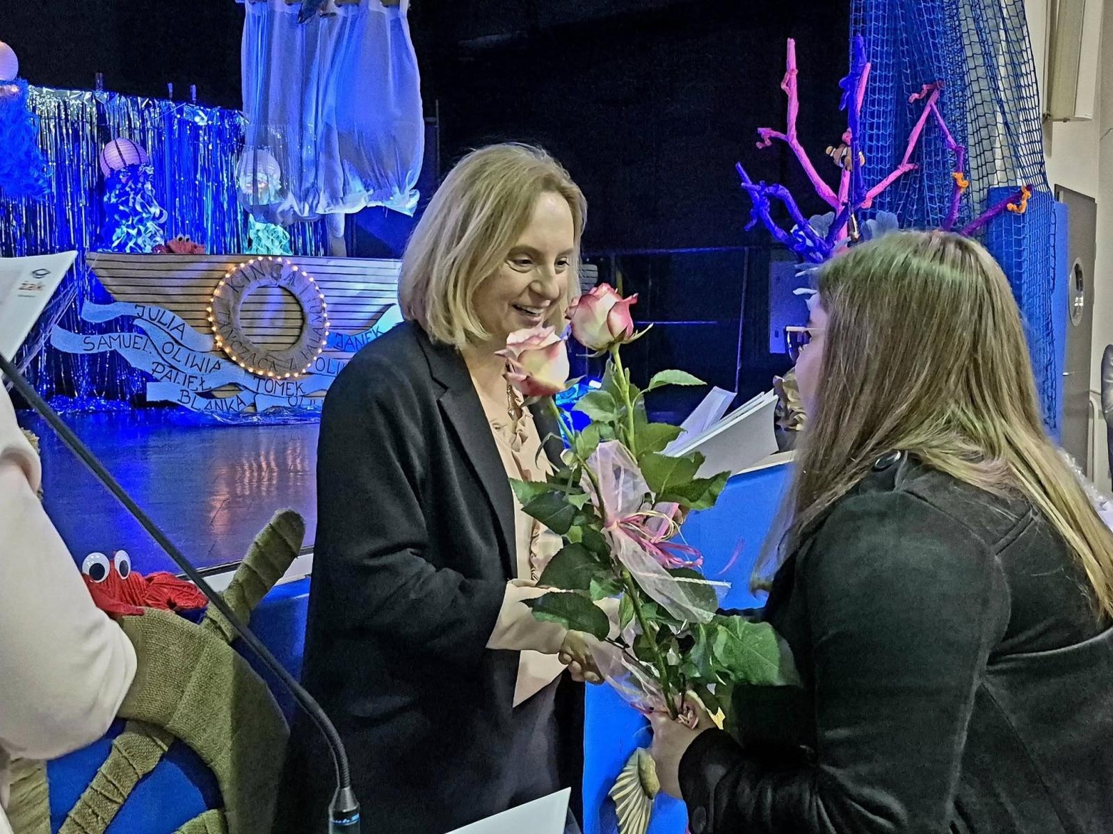 Zdjęcie w galerii na portalu naszwodzislaw.com: Wybierz kurs na marzenia. Maturzyści z Pszowa żegnają szkołę wiadomości z regionu