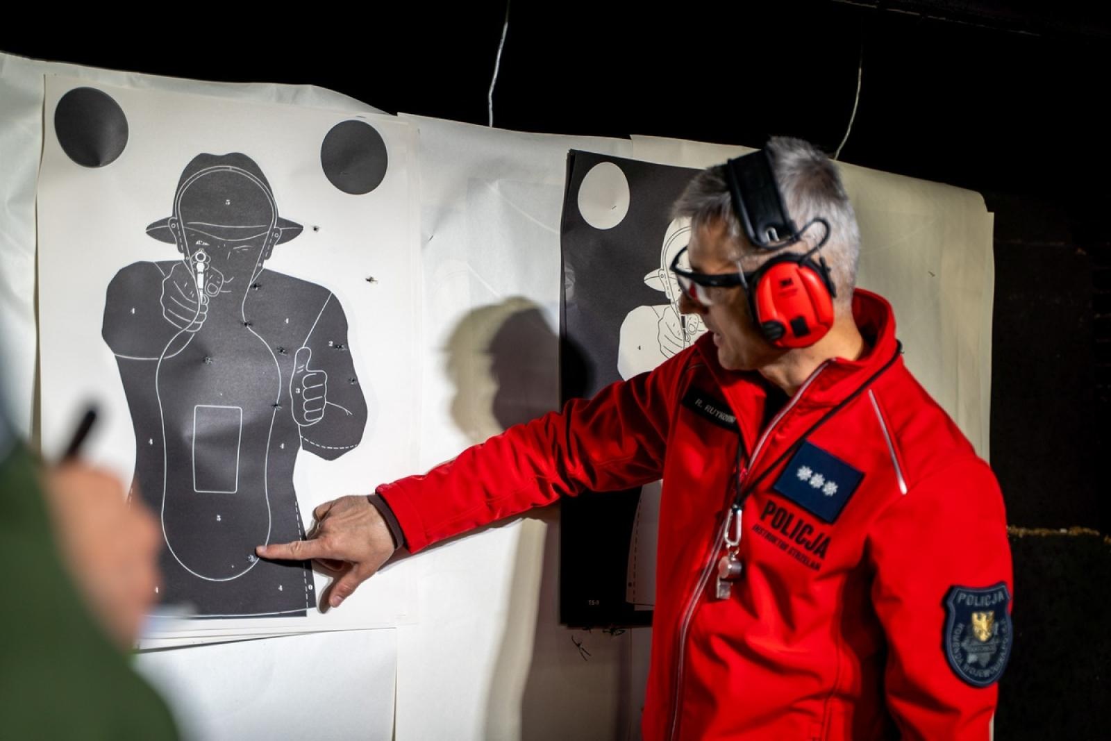 Zdjęcie w galerii na portalu naszwodzislaw.com: Znamy już najlepszego policjanta śląskiej drogówki wiadomości z regionu