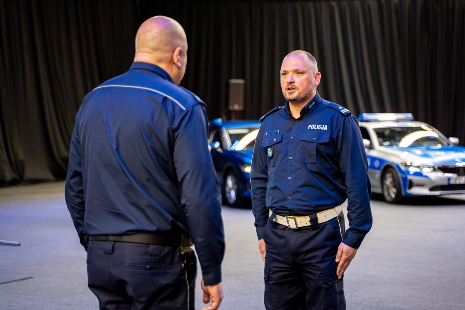 Zdjęcie w galerii na portalu naszwodzislaw.com: Znamy już najlepszego policjanta śląskiej drogówki wiadomości z regionu