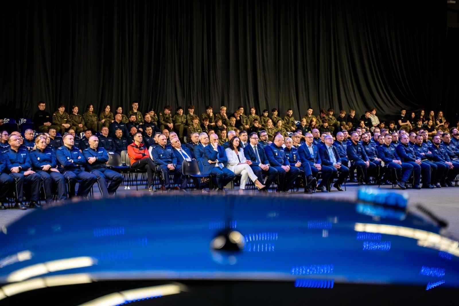 Zdjęcie w galerii na portalu naszwodzislaw.com: Znamy już najlepszego policjanta śląskiej drogówki wiadomości z regionu