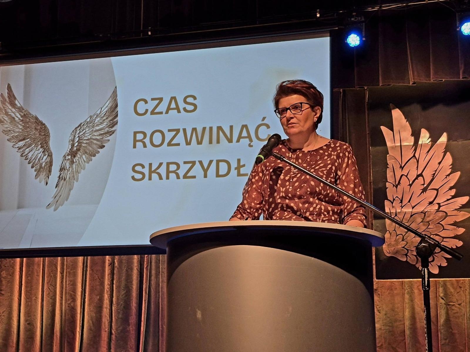 Zdjęcie w galerii na portalu naszwodzislaw.com: Czas rozwinąć skrzydła. Uroczyste zakończenie roku w ZSP Rydułtowy wiadomości z regionu