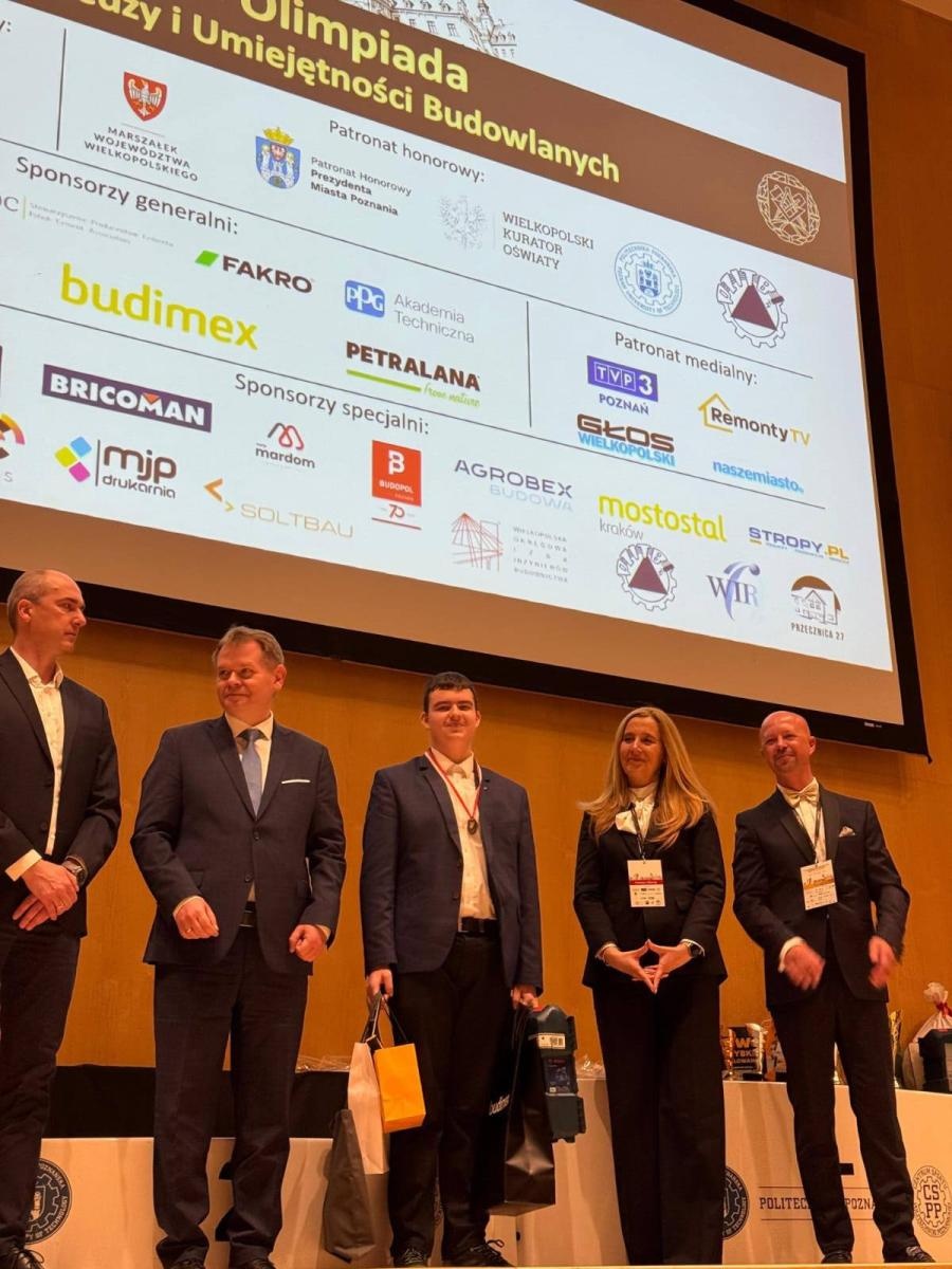 Zdjęcie w galerii na portalu naszwodzislaw.com: Sześciu laureatów i podium w Polsce. ZST Wodzisław Śląski błyszczy w Poznaniu wiadomości z regionu