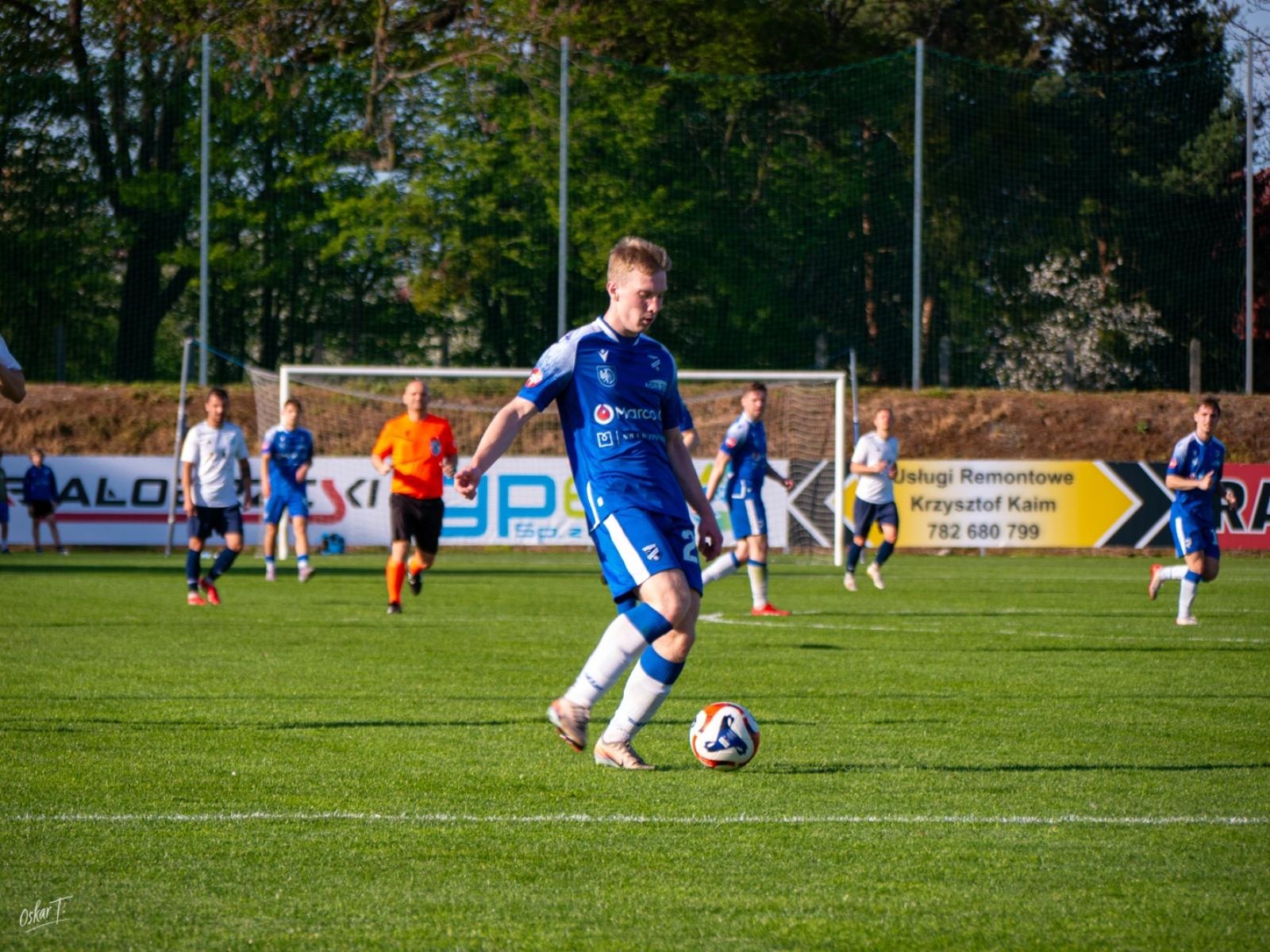 Zdjęcie w galerii na portalu naszwodzislaw.com: Wyrównany mecz i walka do końca. Unia Racibórz dzieli punkty z Naprzodem Czyżowice [FOTO] wiadomości z regionu