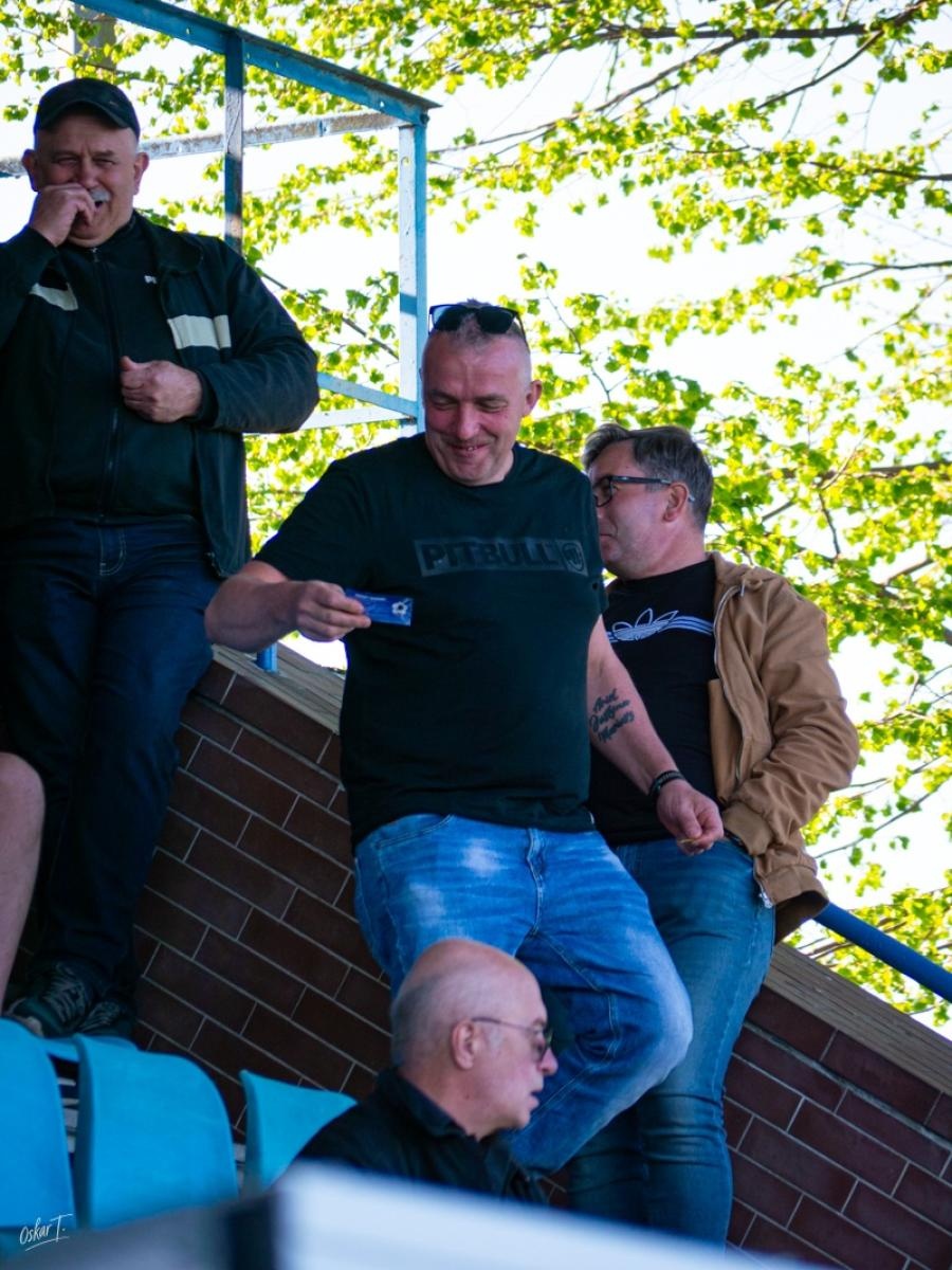 Zdjęcie w galerii na portalu naszwodzislaw.com: Wyrównany mecz i walka do końca. Unia Racibórz dzieli punkty z Naprzodem Czyżowice [FOTO] wiadomości z regionu