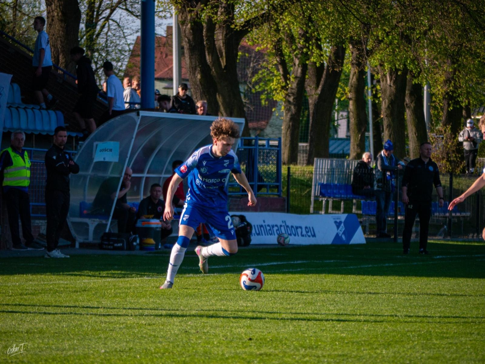 Zdjęcie w galerii na portalu naszwodzislaw.com: Wyrównany mecz i walka do końca. Unia Racibórz dzieli punkty z Naprzodem Czyżowice [FOTO] wiadomości z regionu