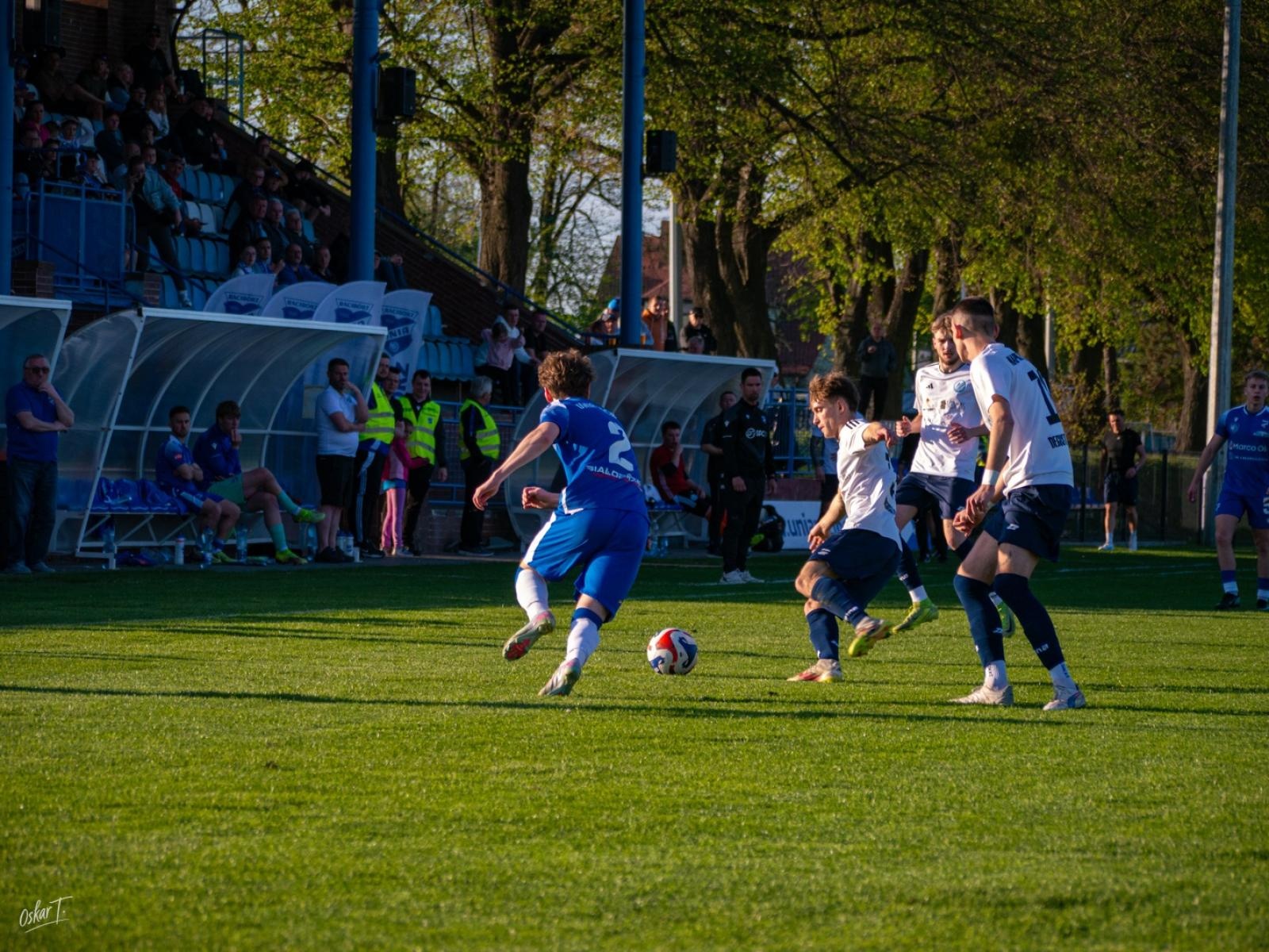 Zdjęcie w galerii na portalu naszwodzislaw.com: Wyrównany mecz i walka do końca. Unia Racibórz dzieli punkty z Naprzodem Czyżowice [FOTO] wiadomości z regionu