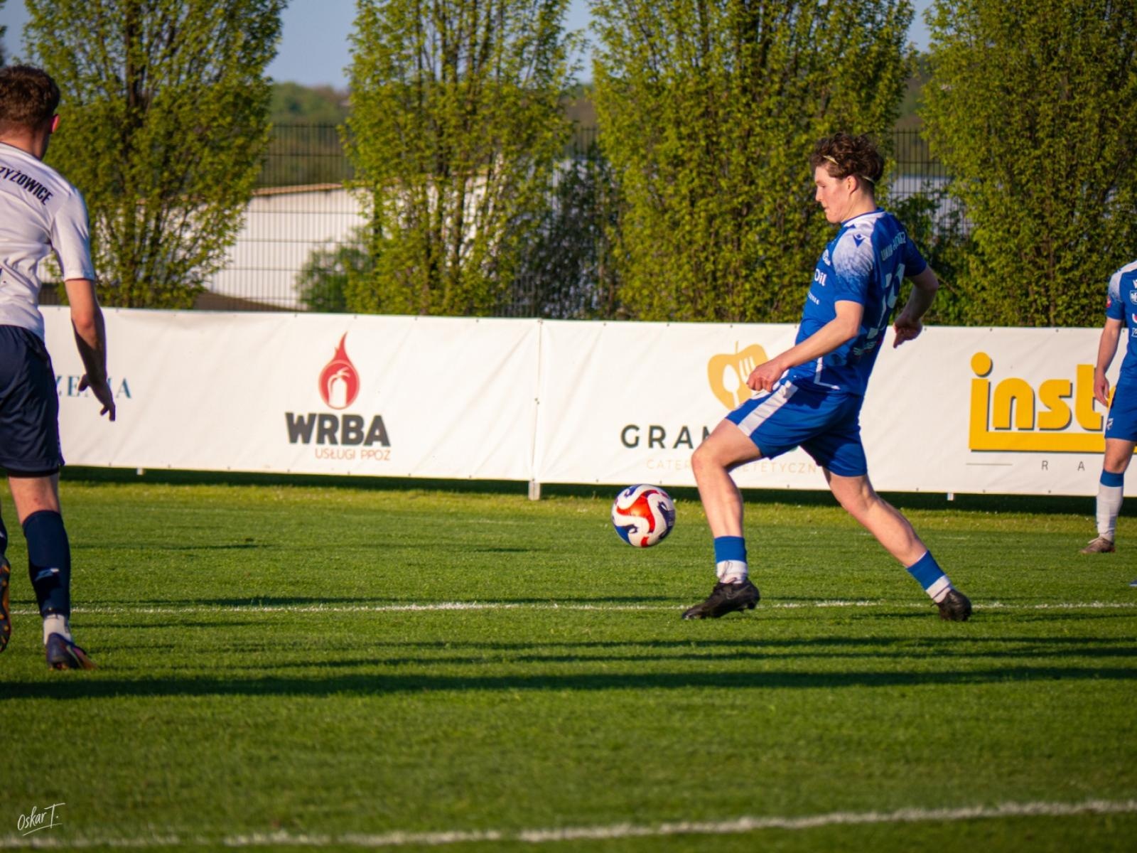 Zdjęcie w galerii na portalu naszwodzislaw.com: Wyrównany mecz i walka do końca. Unia Racibórz dzieli punkty z Naprzodem Czyżowice [FOTO] wiadomości z regionu