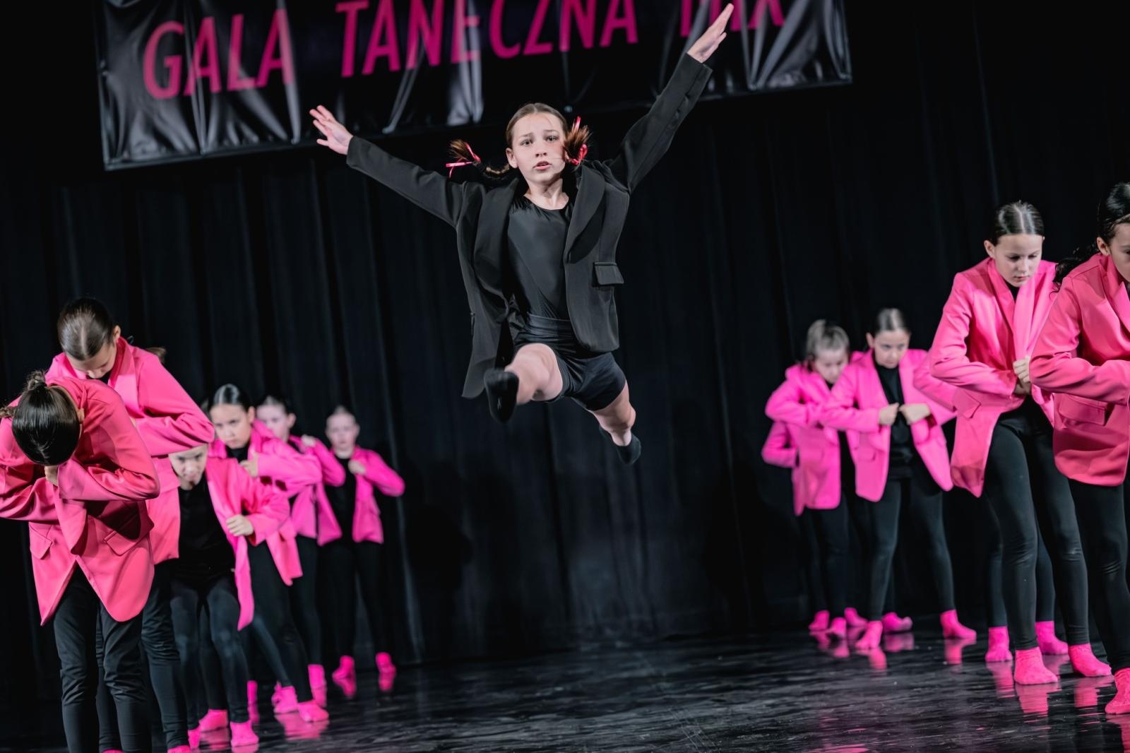 Zdjęcie w galerii na portalu naszwodzislaw.com: 24. Wodzisławska Gala Taneczna MIX wiadomości z regionu