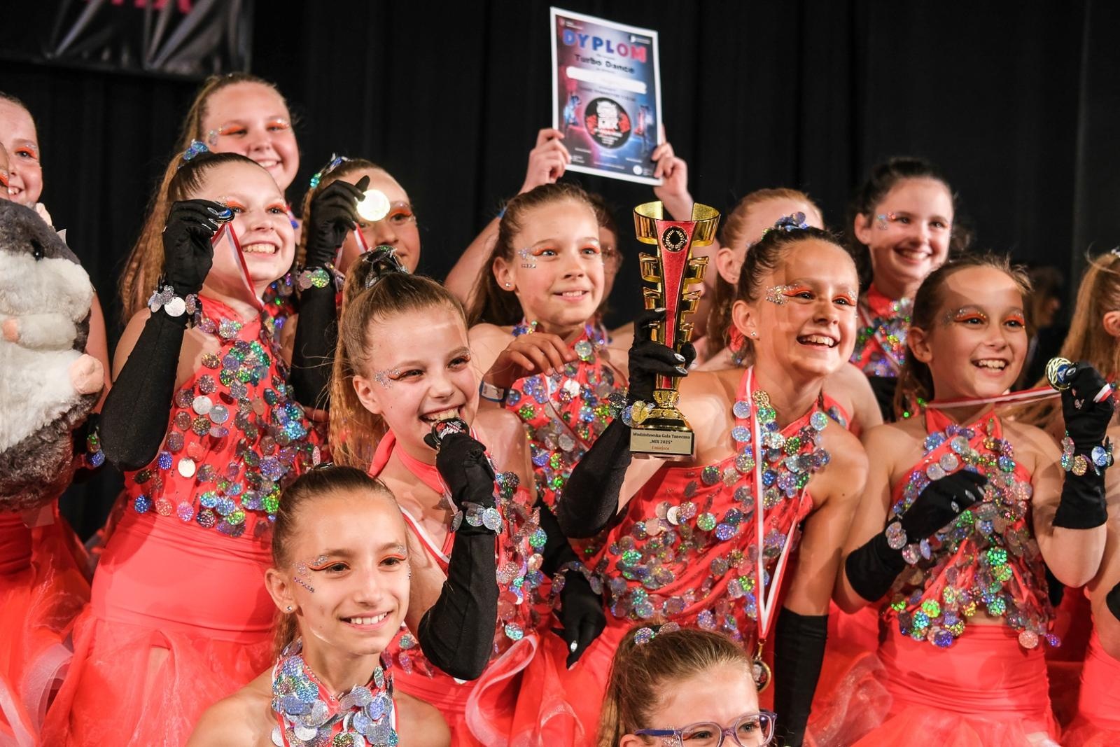 Zdjęcie w galerii na portalu naszwodzislaw.com: 24. Wodzisławska Gala Taneczna MIX wiadomości z regionu