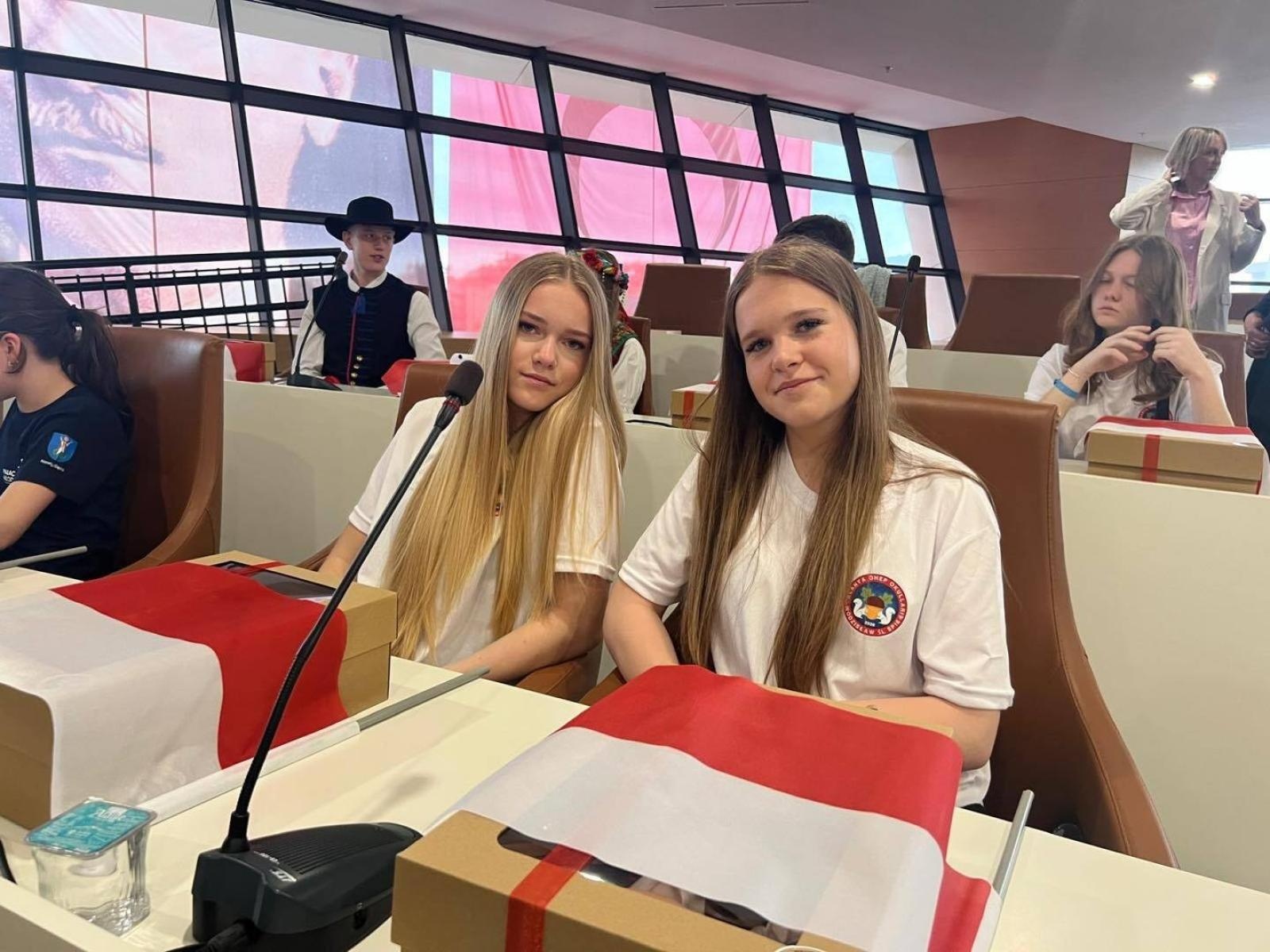 Zdjęcie w galerii na portalu naszwodzislaw.com: Uczniowie z Wodzisławia na międzynarodowej scenie. SP nr 16 znów w Turcji [FOTO] wiadomości z regionu