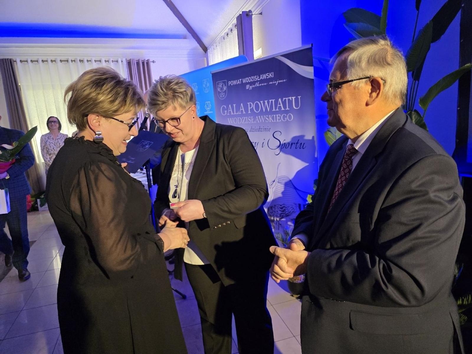 Zdjęcie w galerii na portalu naszwodzislaw.com: Najlepsi z najlepszych nagrodzeni. Gala Powiatu Wodzisławskiego 2026 za nami [FOTO] wiadomości z regionu