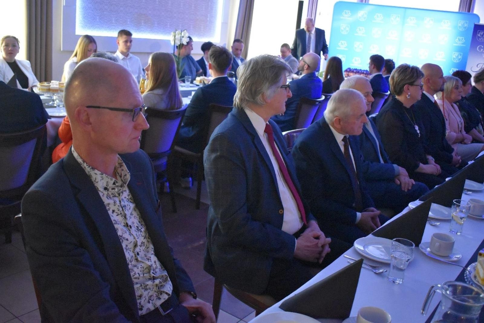 Zdjęcie w galerii na portalu naszwodzislaw.com: Najlepsi z najlepszych nagrodzeni. Gala Powiatu Wodzisławskiego 2026 za nami [FOTO] wiadomości z regionu