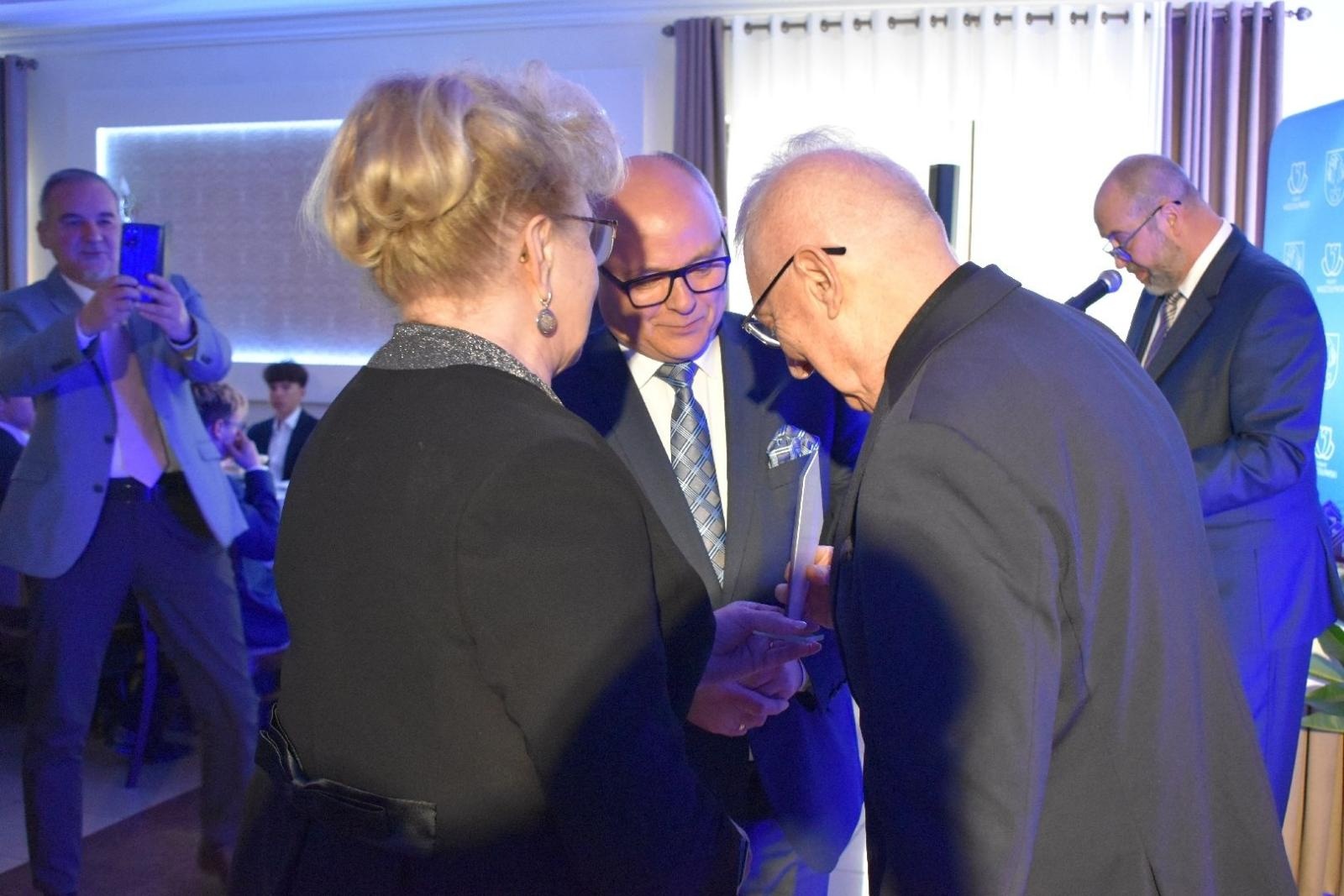 Zdjęcie w galerii na portalu naszwodzislaw.com: Najlepsi z najlepszych nagrodzeni. Gala Powiatu Wodzisławskiego 2026 za nami [FOTO] wiadomości z regionu