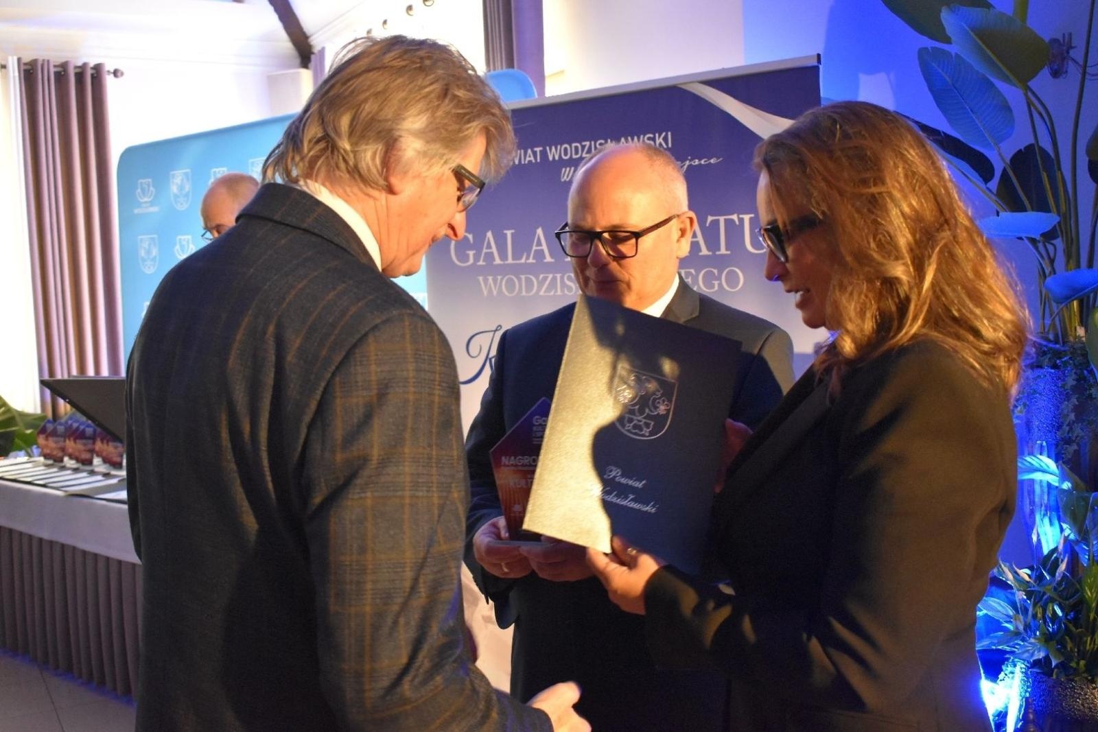 Zdjęcie w galerii na portalu naszwodzislaw.com: Najlepsi z najlepszych nagrodzeni. Gala Powiatu Wodzisławskiego 2026 za nami [FOTO] wiadomości z regionu